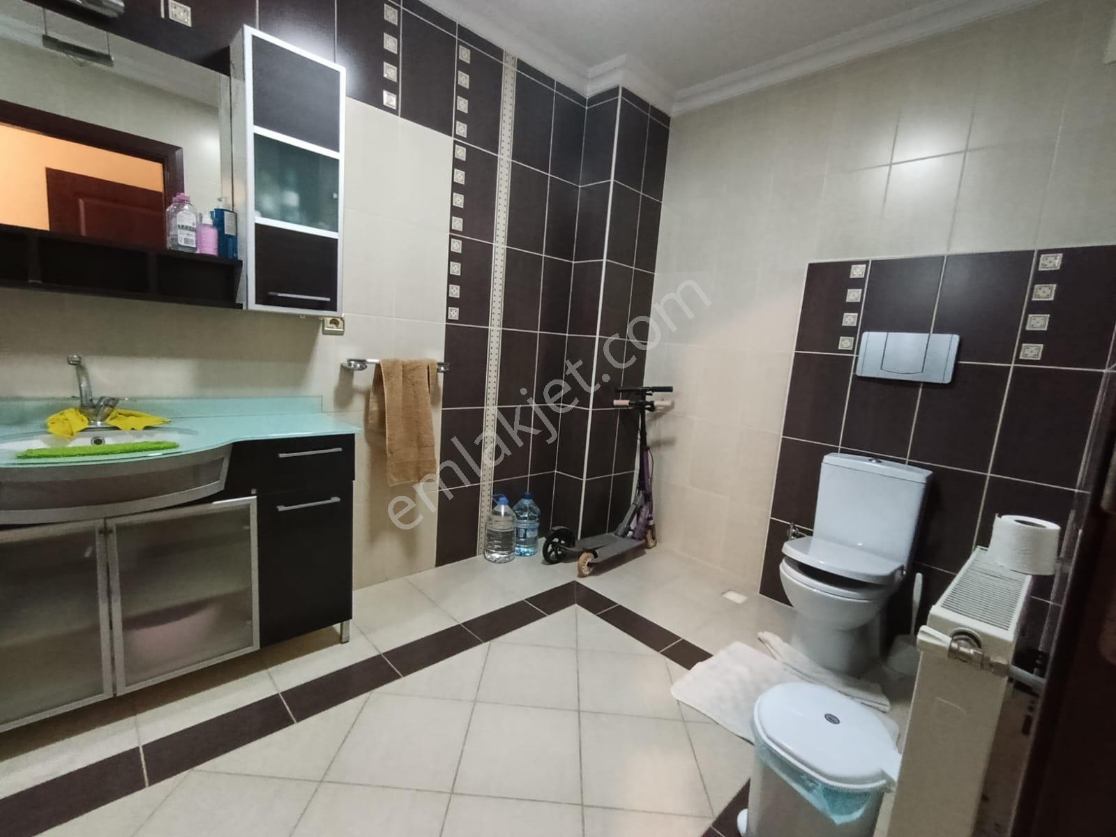 Bahçelievler Çalışlar Caddesine Yakın 220 M² Geniş 4+1 Satılık - Görsel 23