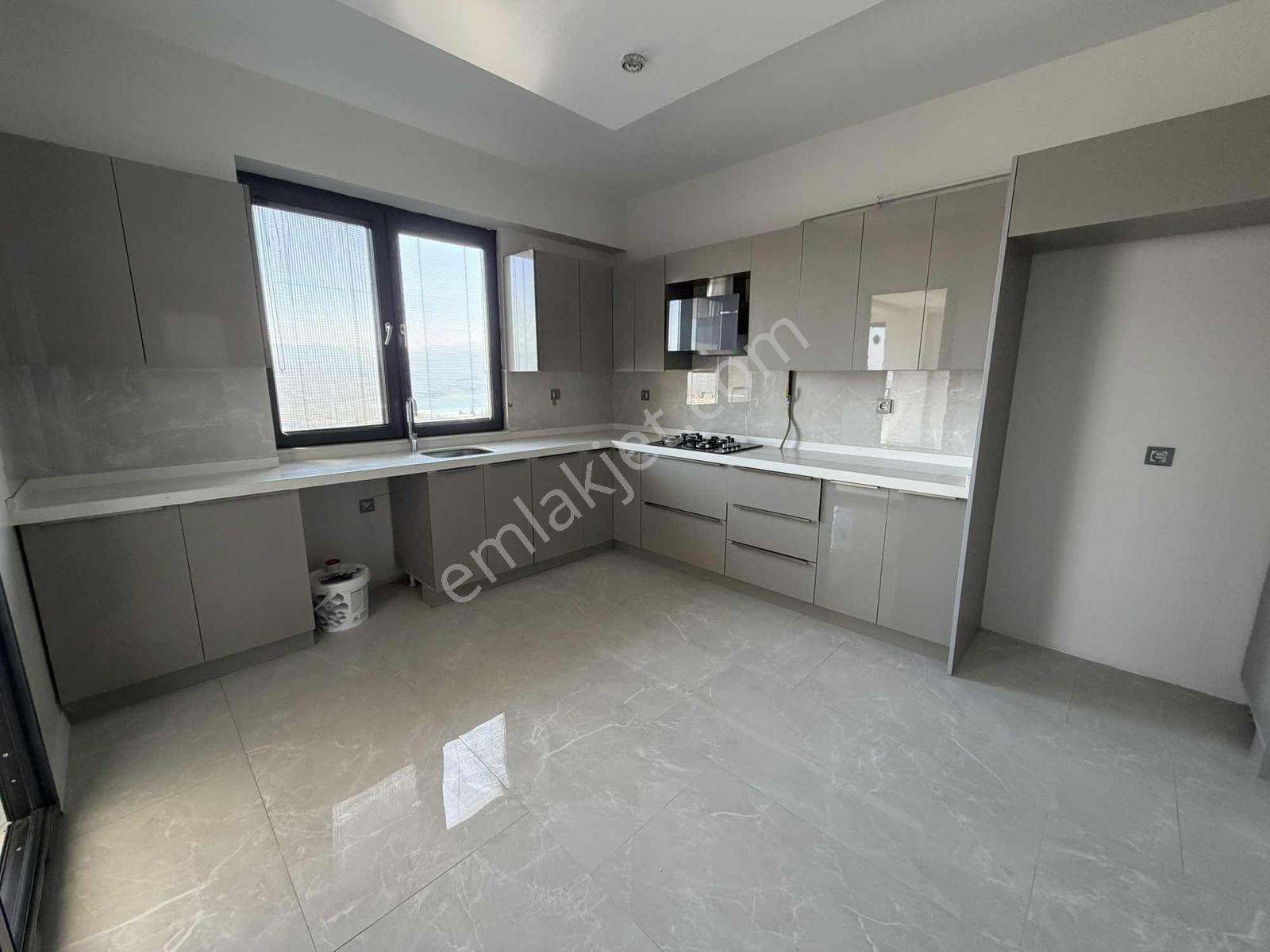 Serdivan Kiralık Daire 5+1 Meşale Evler Site İçi Lüks Daire - Görsel 29