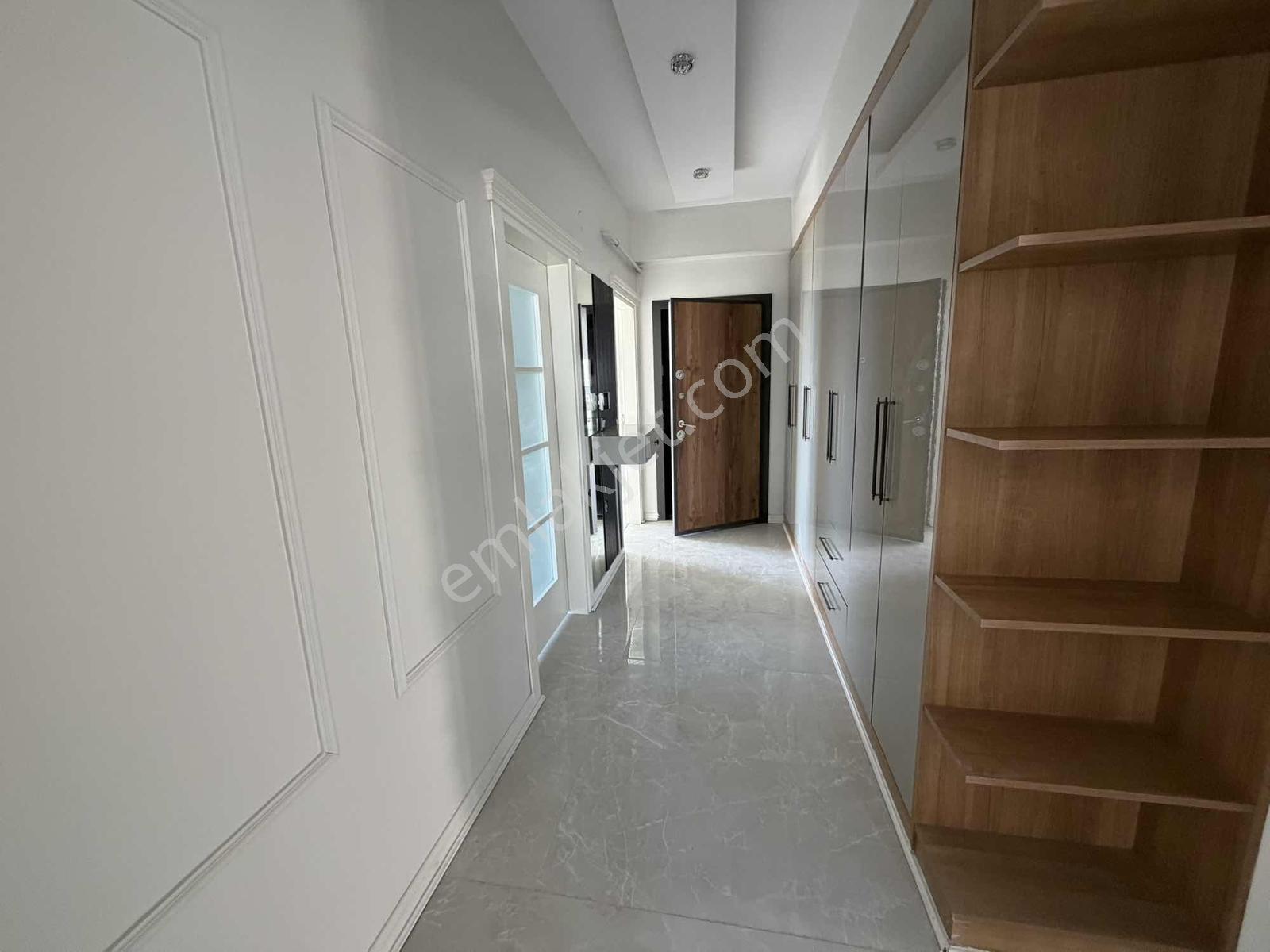 Serdivan Kiralık Daire 5+1 Meşale Evler Site İçi Lüks Daire - Görsel 3