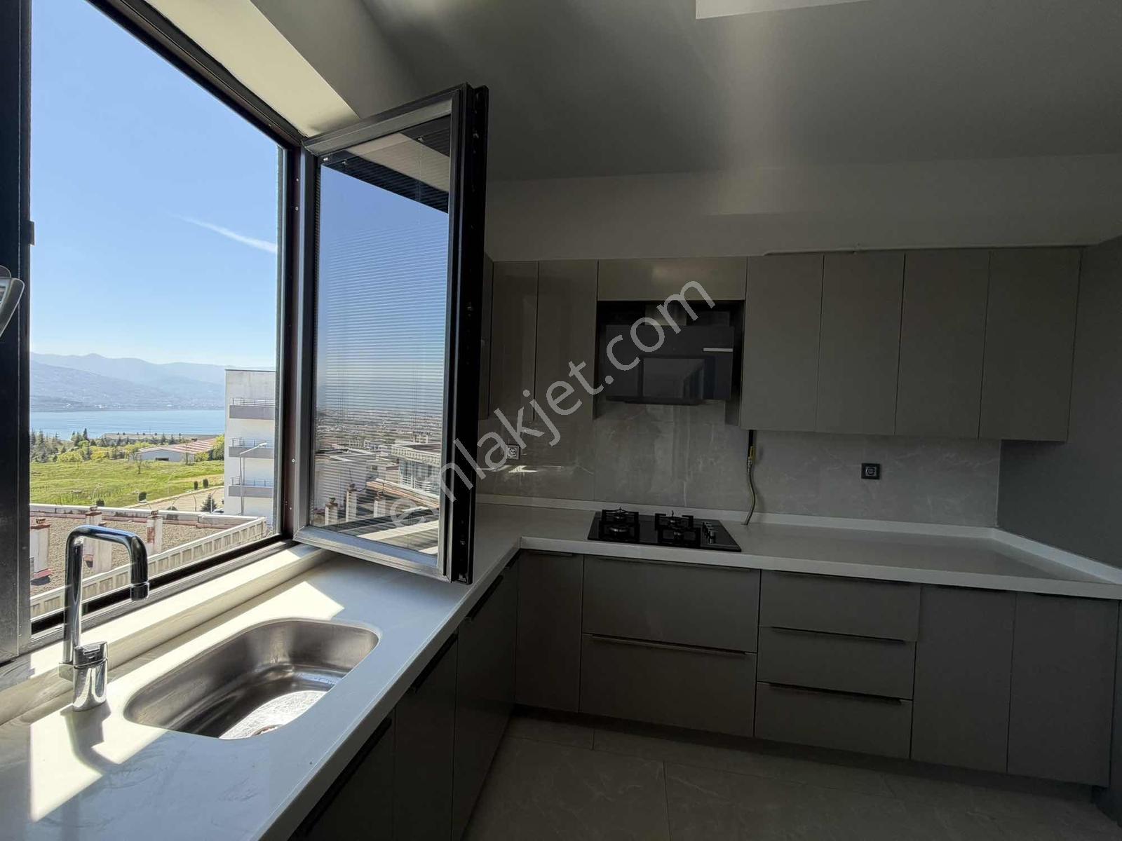 Serdivan Kiralık Daire 5+1 Meşale Evler Site İçi Lüks Daire - Görsel 32