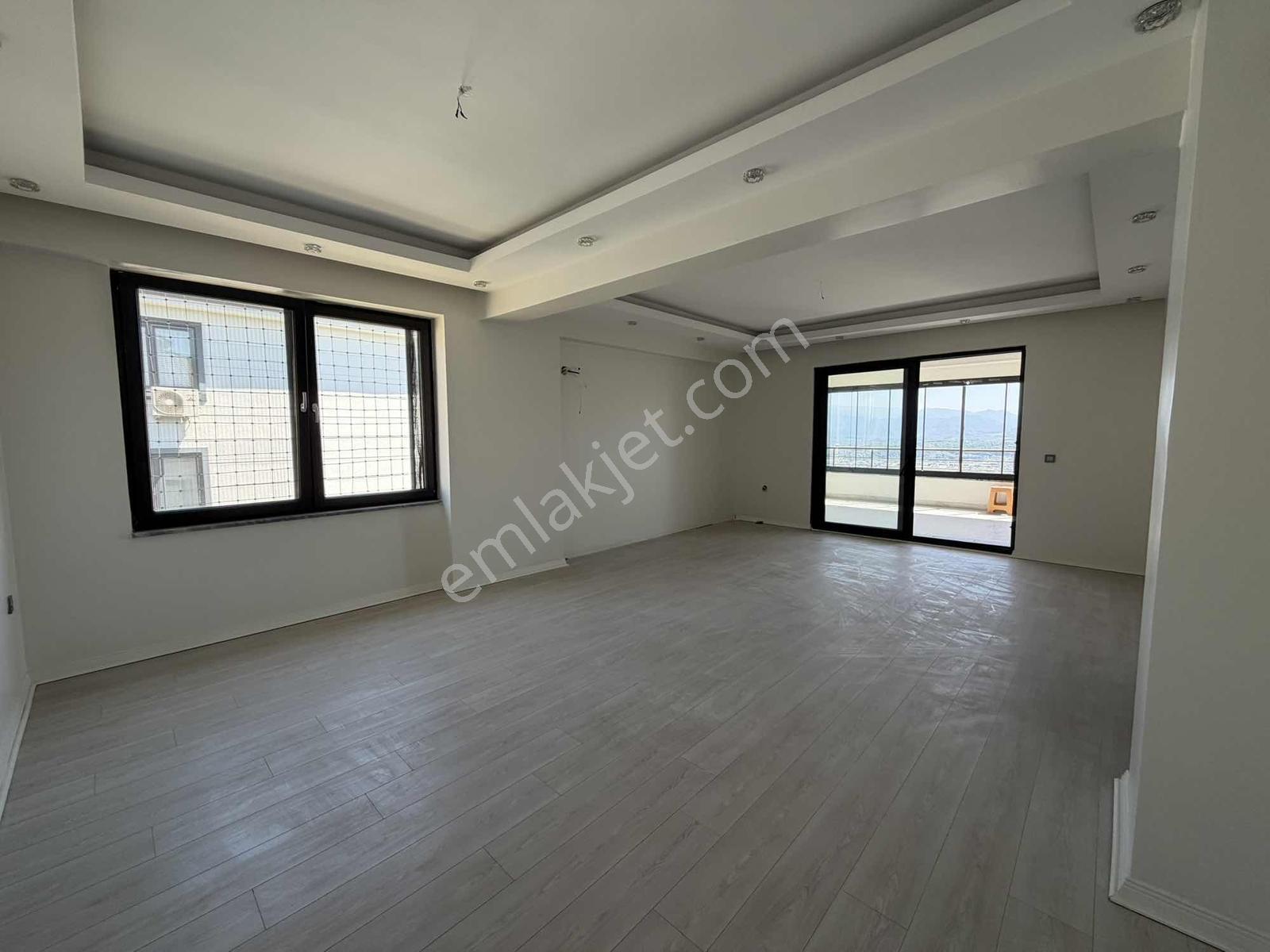 Serdivan Kiralık Daire 5+1 Meşale Evler Site İçi Lüks Daire - Görsel 20