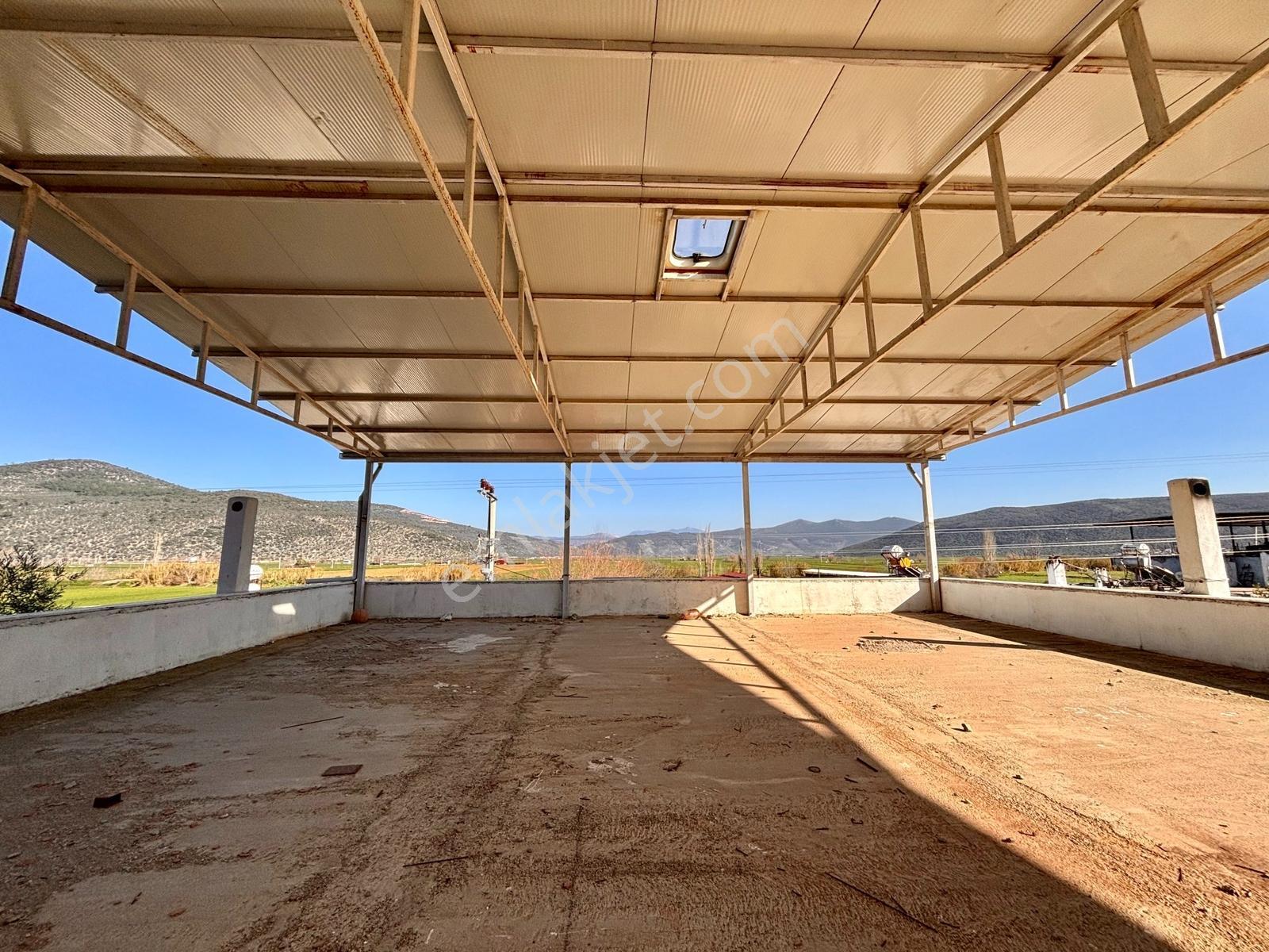 Milas Ovakışlacıkta Ruhsatlı İki Ayrı Konut Bulunan 573 M² Arsa - Görsel 34