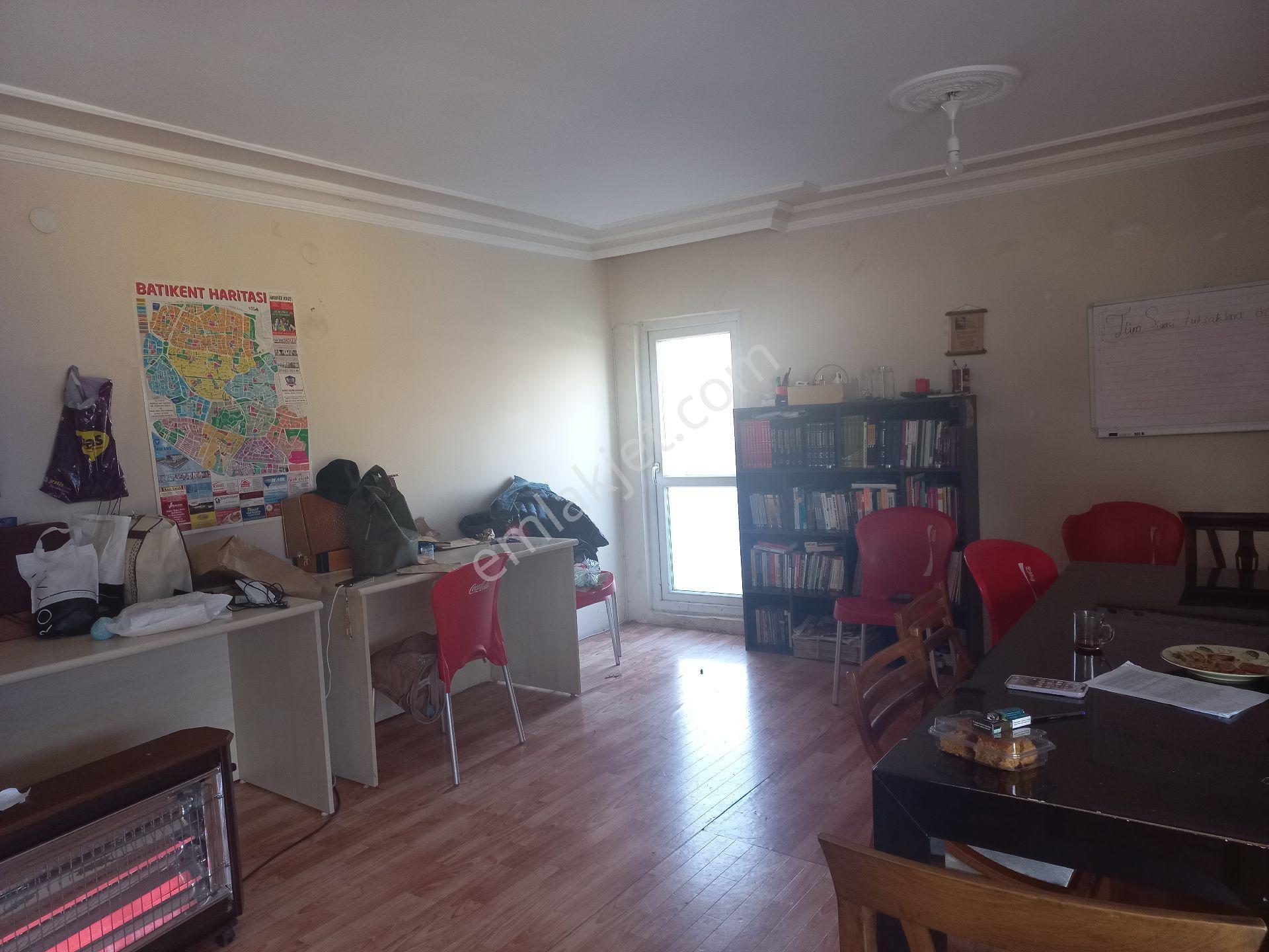 Batıkent Labirent Sitesinde Satılık İş - Görsel 22