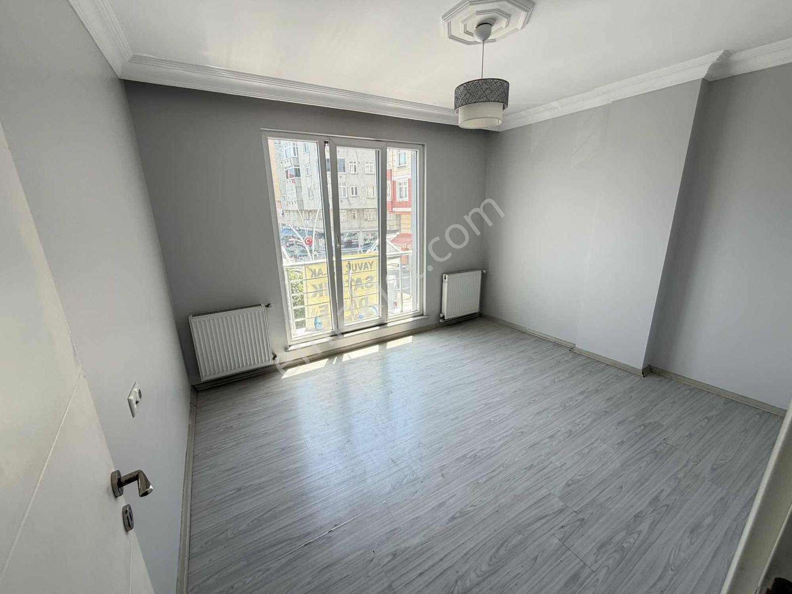 Esenlerde Meydanın İçinde Köşe Başı 2+1 Satılık Daire - Görsel 12