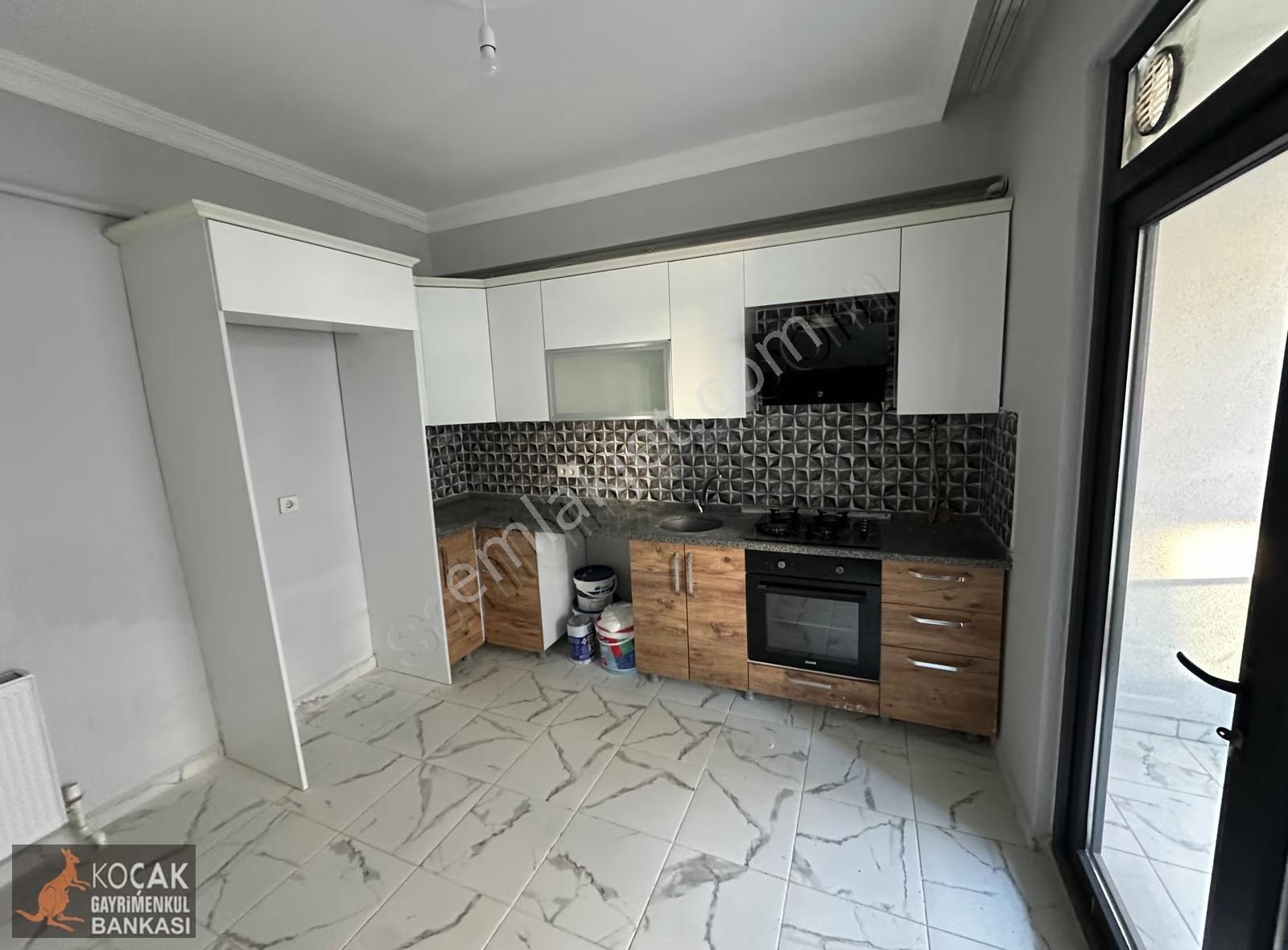 İznik Göl Konakları Sitesinde Satılık 3+1 Giriş Kat Daire