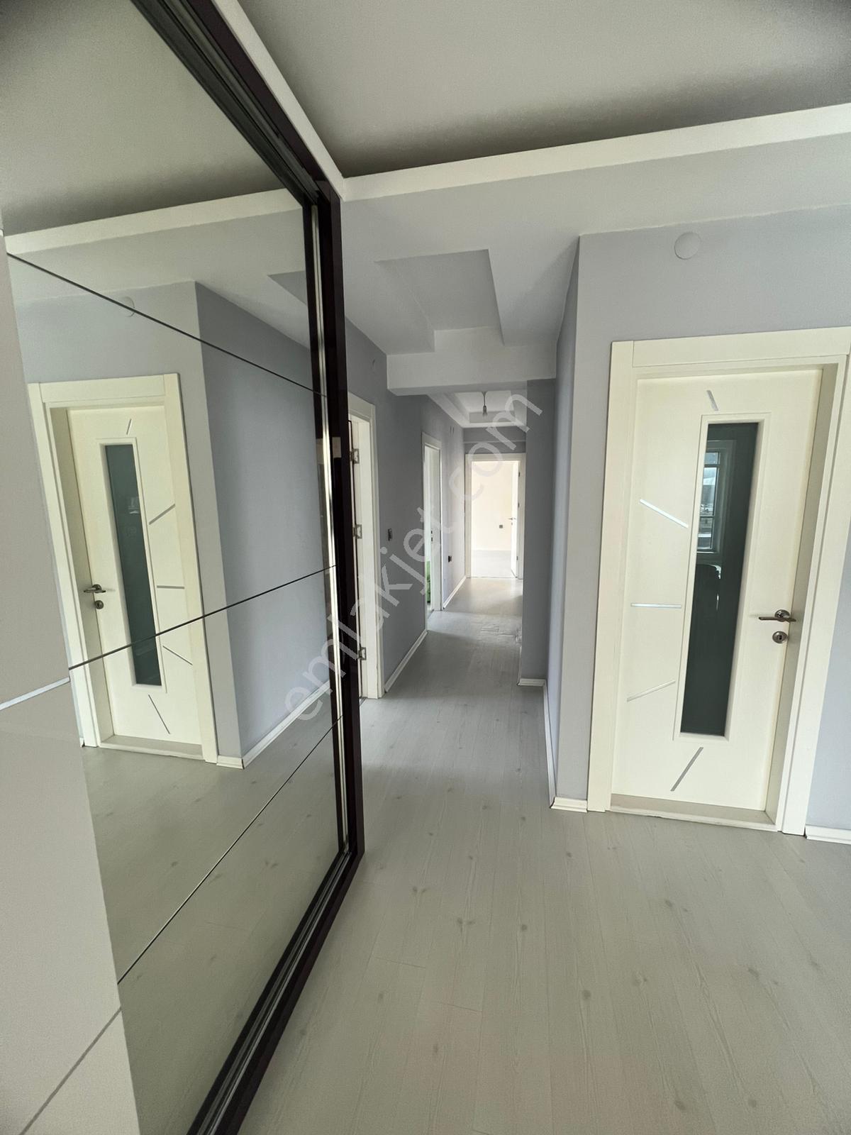Afyon Uydukent Paşa Cami Karşısı Kiralık 4+1, Lüks Daire - Görsel 31