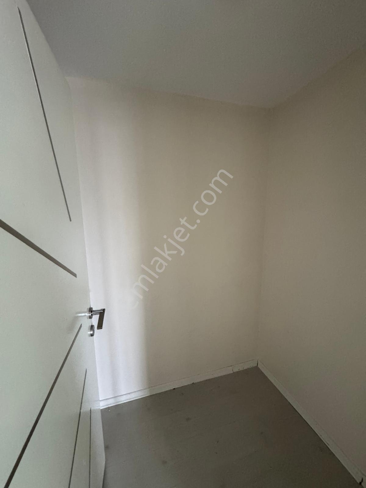 Afyon Uydukent Paşa Cami Karşısı Kiralık 4+1, Lüks Daire - Görsel 33