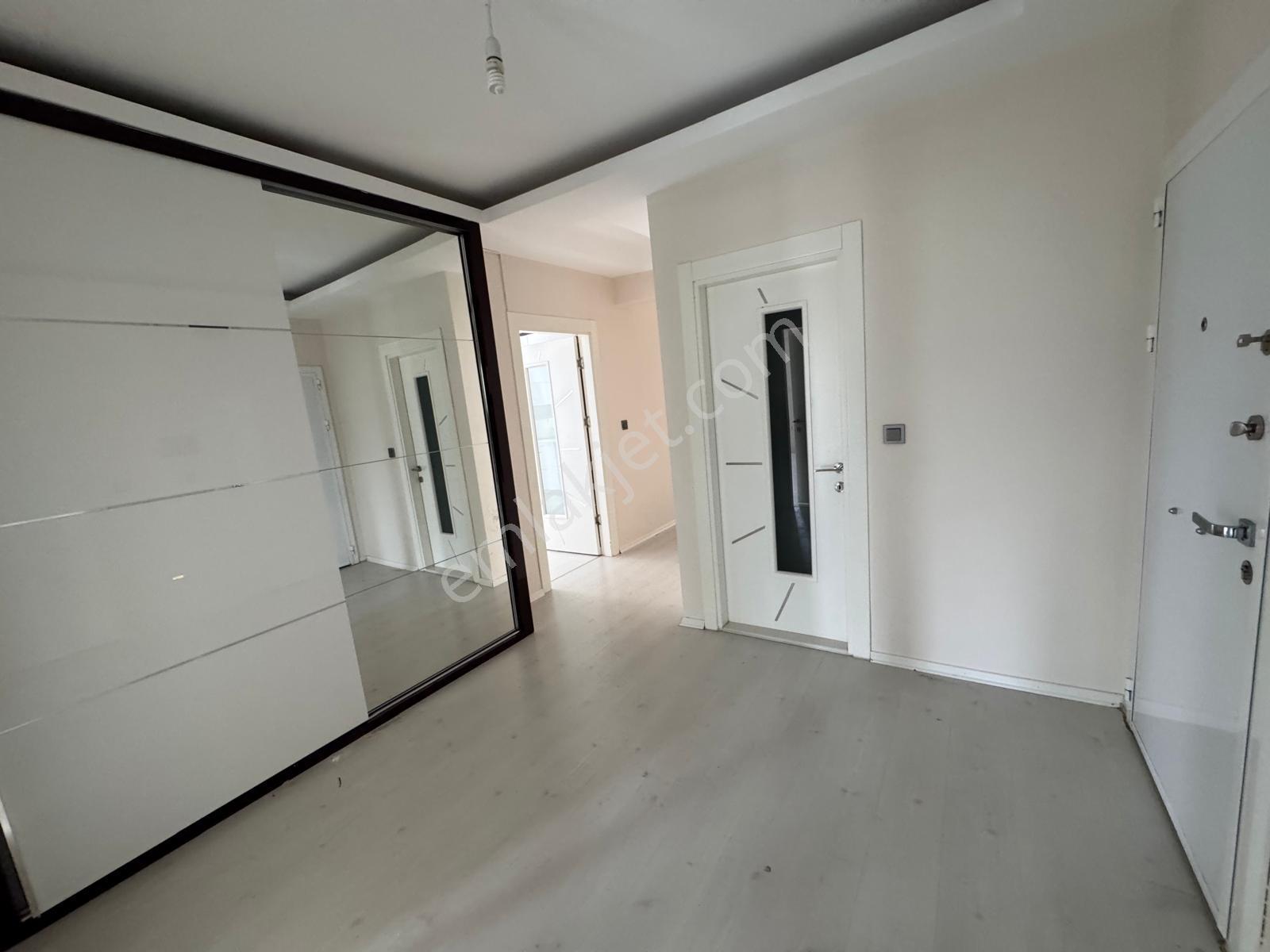 Afyon Uydukent Paşa Cami Karşısı Kiralık 4+1, Lüks Daire - Görsel 24