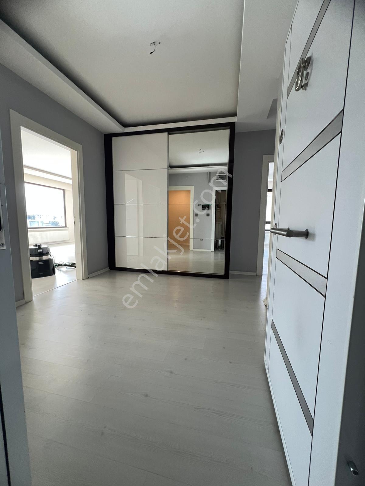Afyon Uydukent Paşa Cami Karşısı Kiralık 4+1, Lüks Daire - Görsel 30