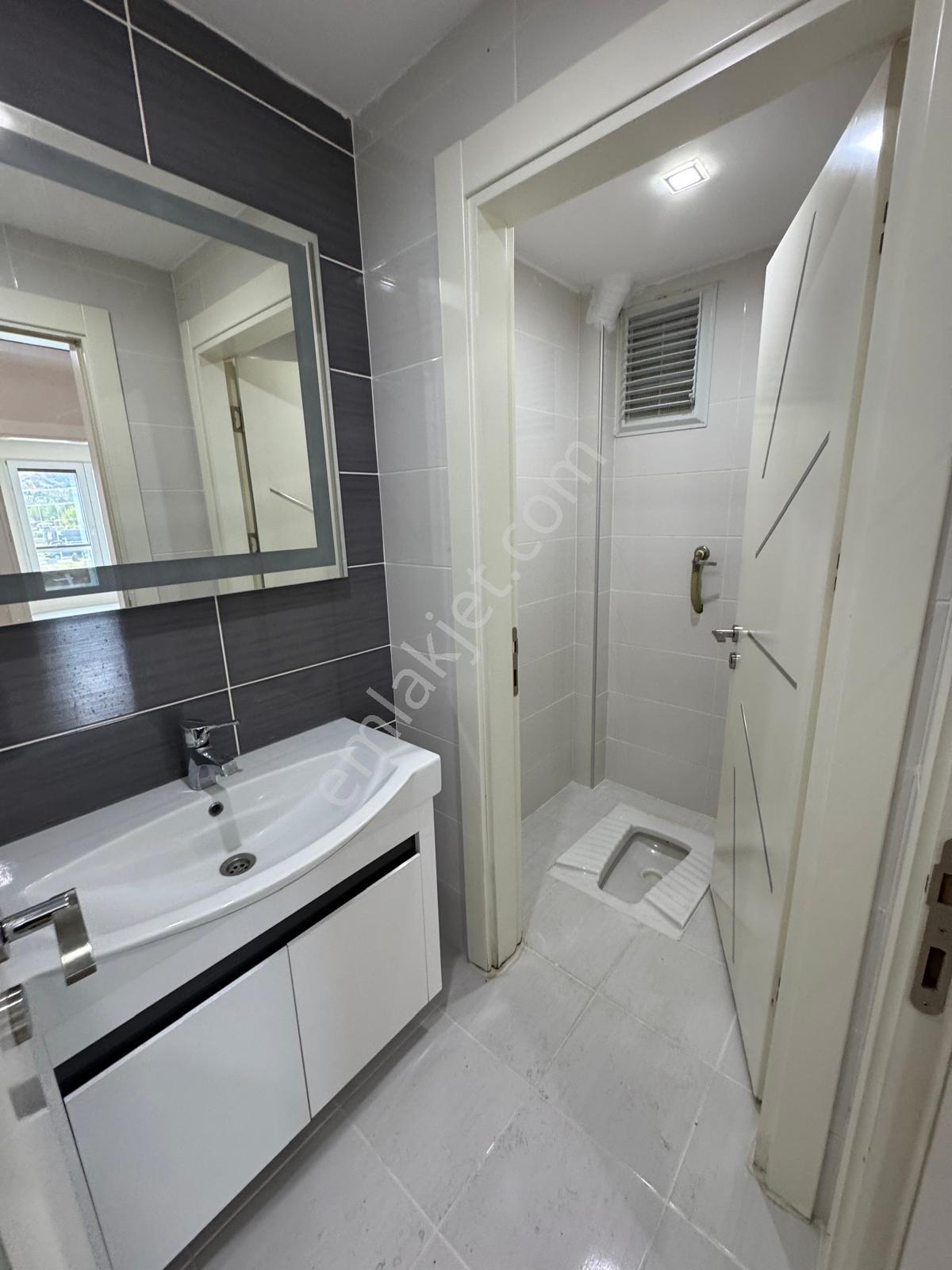 Afyon Uydukent Paşa Cami Karşısı Kiralık 4+1, Lüks Daire - Görsel 16