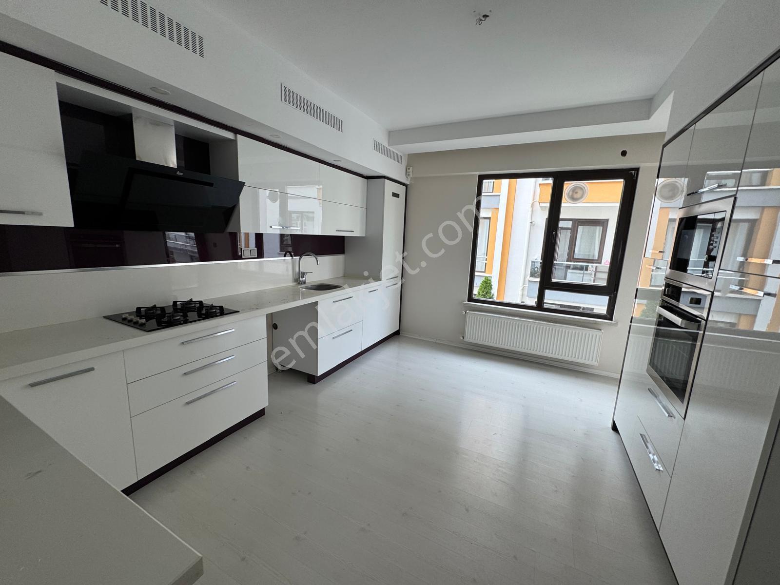 Afyon Uydukent Paşa Cami Karşısı Kiralık 4+1, Lüks Daire - Görsel 9