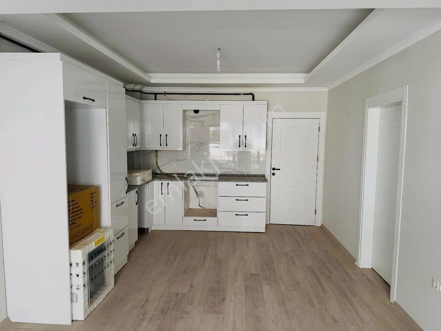 Merzifon Lıse Caddesi İçinde 2+0 Caddeye Cephe Ultra Lüks Daire - Görsel 5