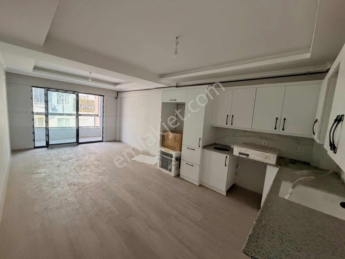 Merzifon Lıse Caddesi İçinde 2+0 Caddeye Cephe Ultra Lüks Daire - Görsel 24