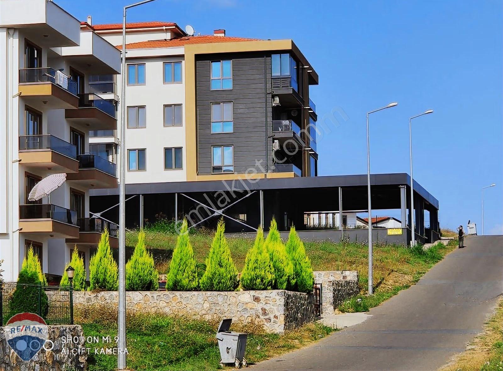 Serdivan Ana Caddeye Yakın 700m² Prestijli İşyeri Kaçmaz Fırsat