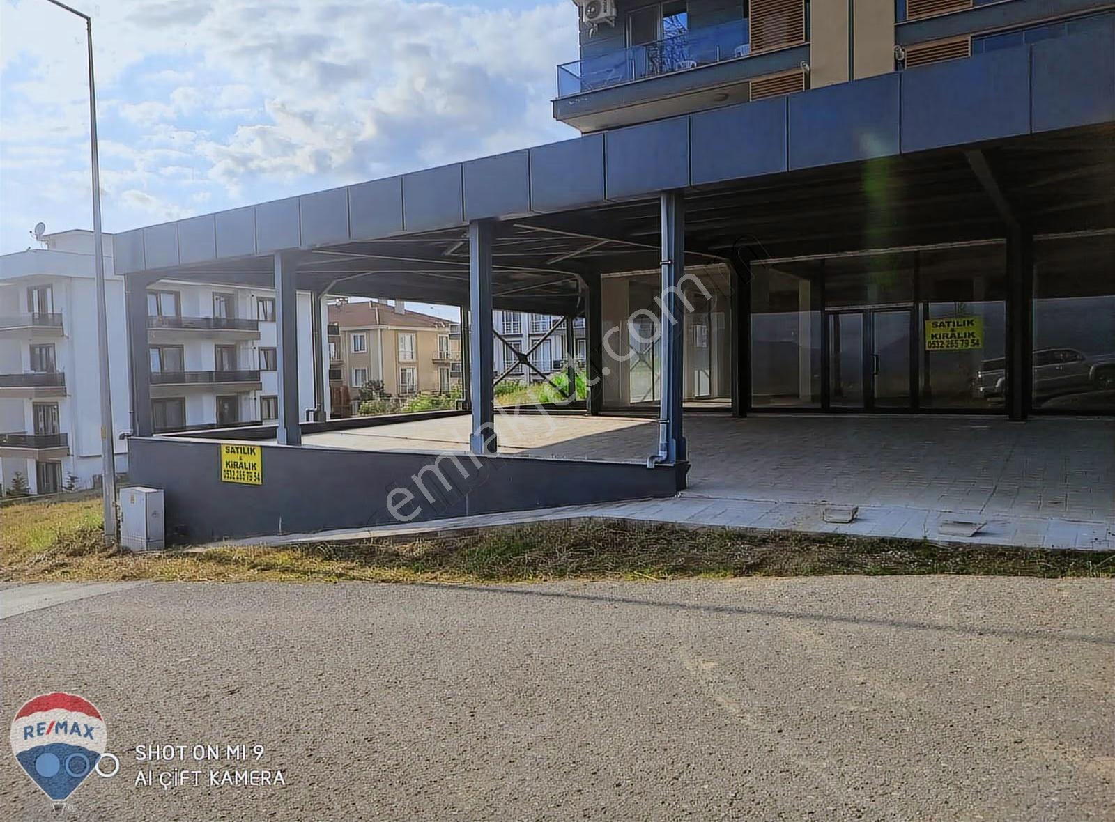 Serdivan Ana Caddeye Yakın 700m² Prestijli İşyeri Kaçmaz Fırsat - Görsel 23