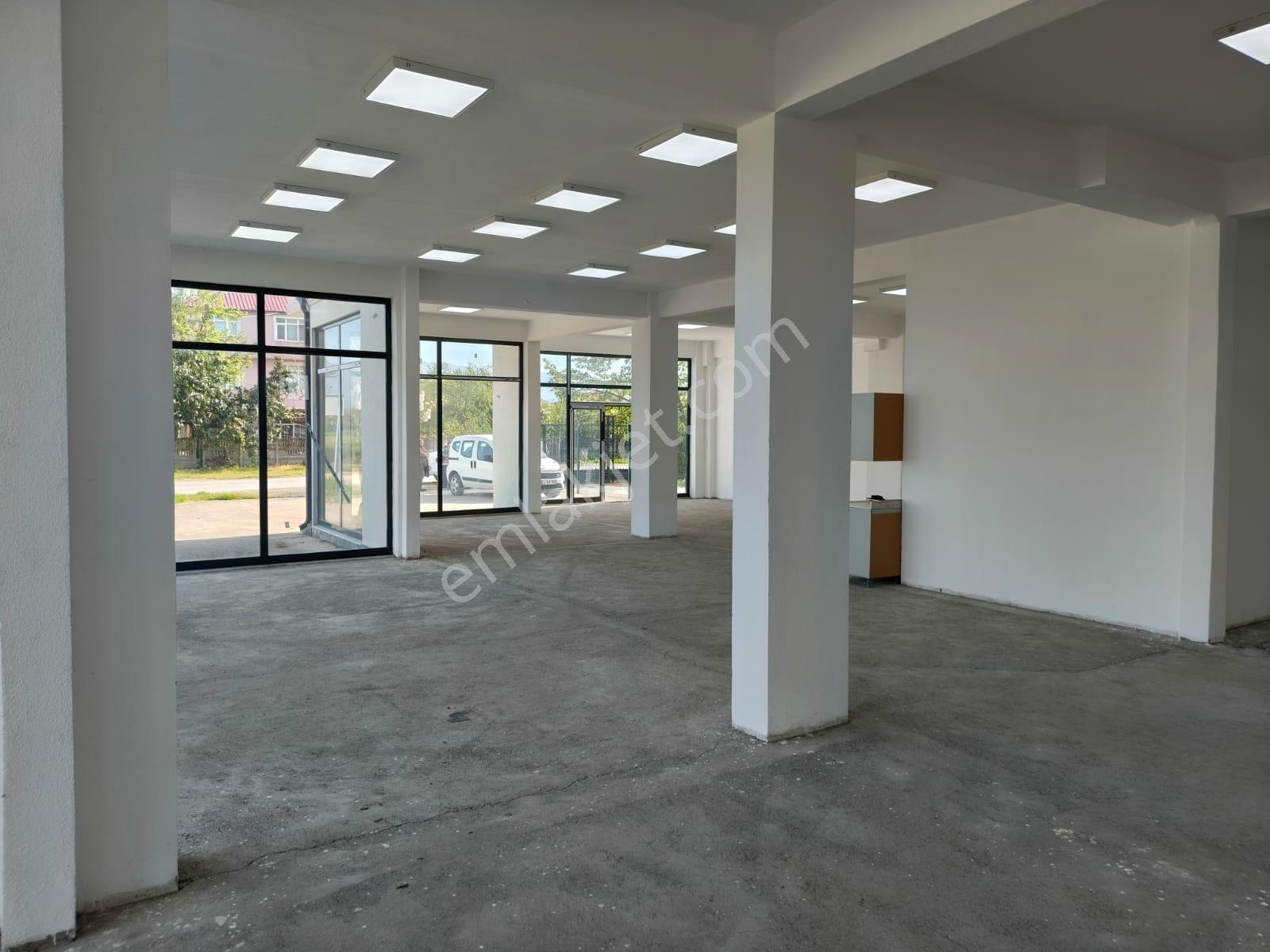 Remax Hür - Erenler Sarıcalar Mahallesinde Kiralık Geniş Dükkan - Görsel 8