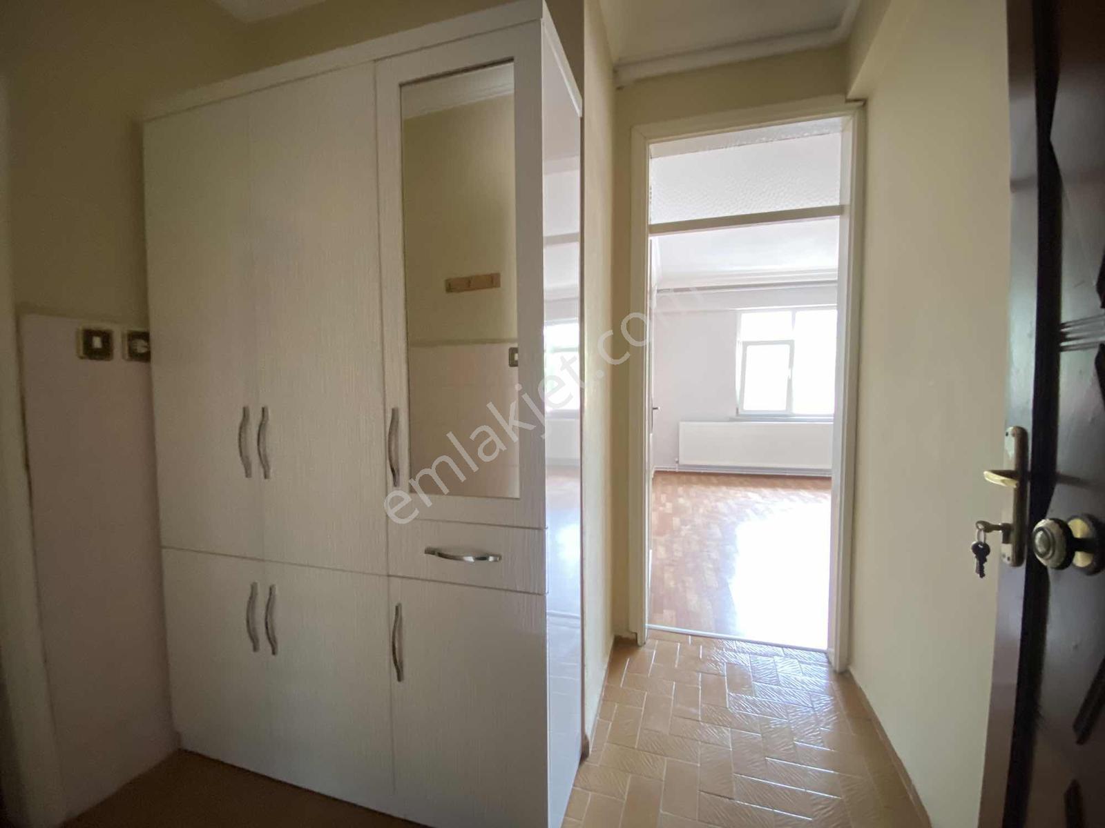 Bahadır'dan Perşembe Şehir İçi 3+1 120 Okul Yanı Açık Cepheli - Görsel 4
