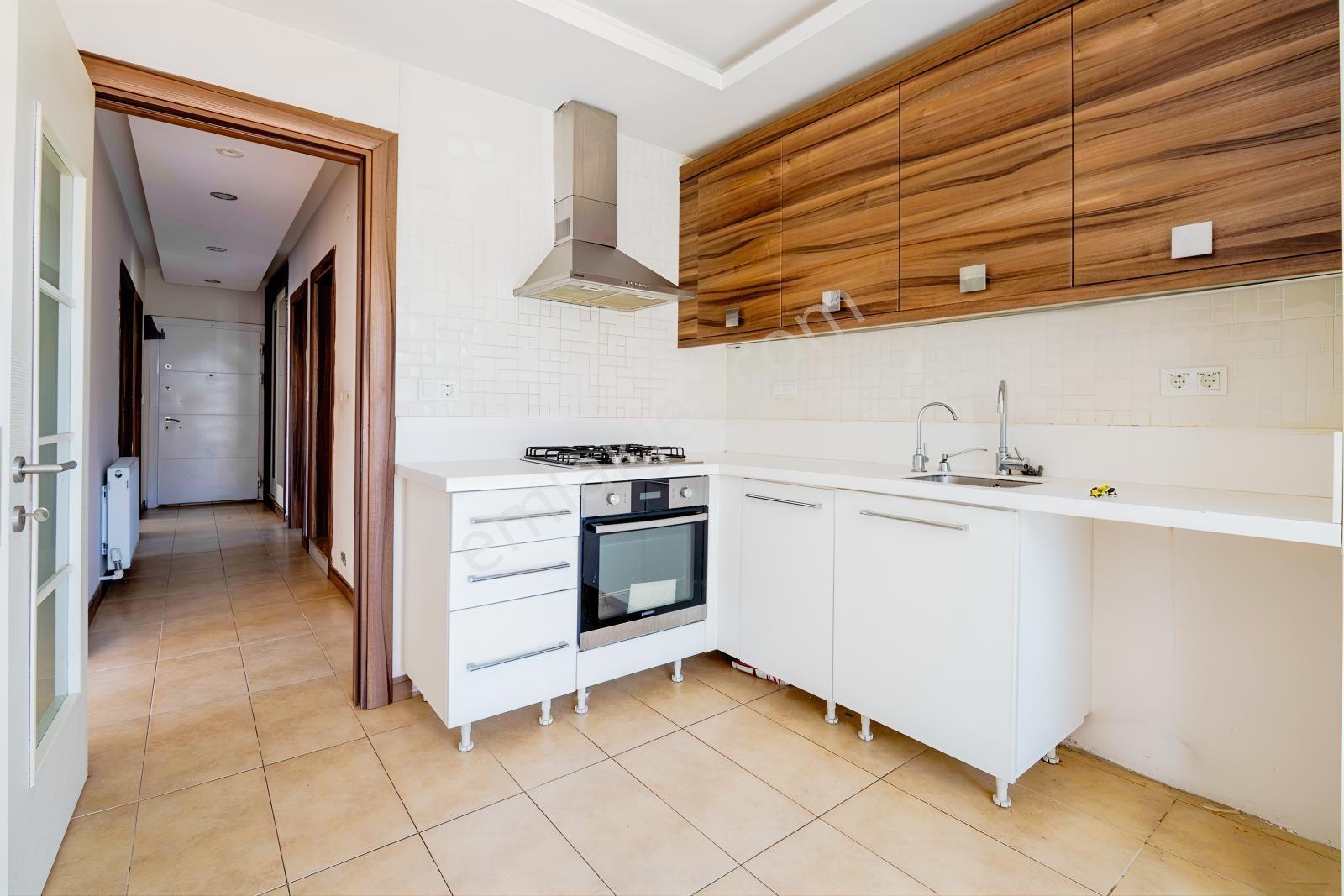 Kuşadası Ege Mh. Arakat Havuzlu Site İçi 3+1 Satılık Daire - Görsel 16