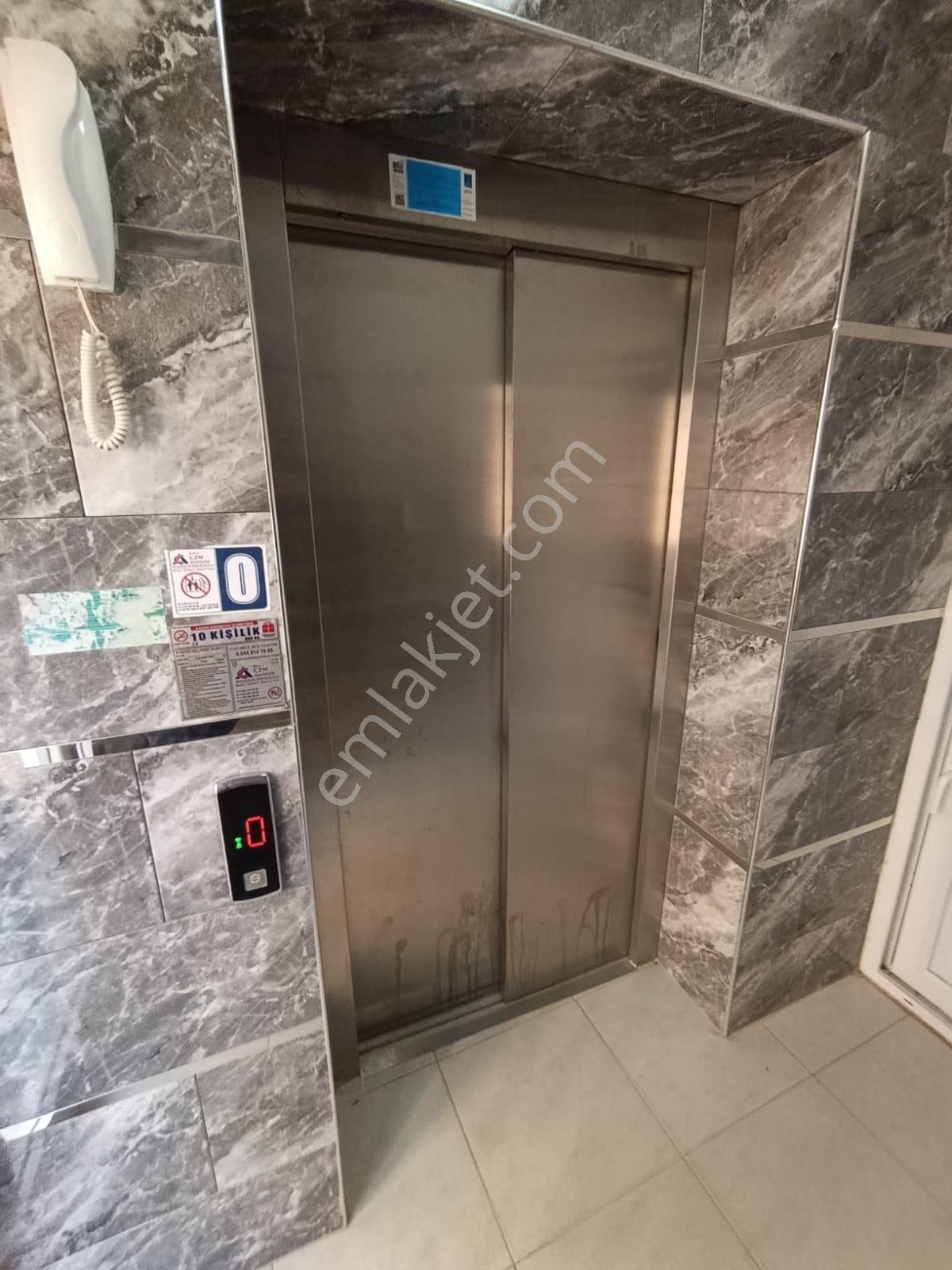 Deniz Manzaralı Köşe Konum 2+1 Daire, Sahile Yakın - Görsel 17
