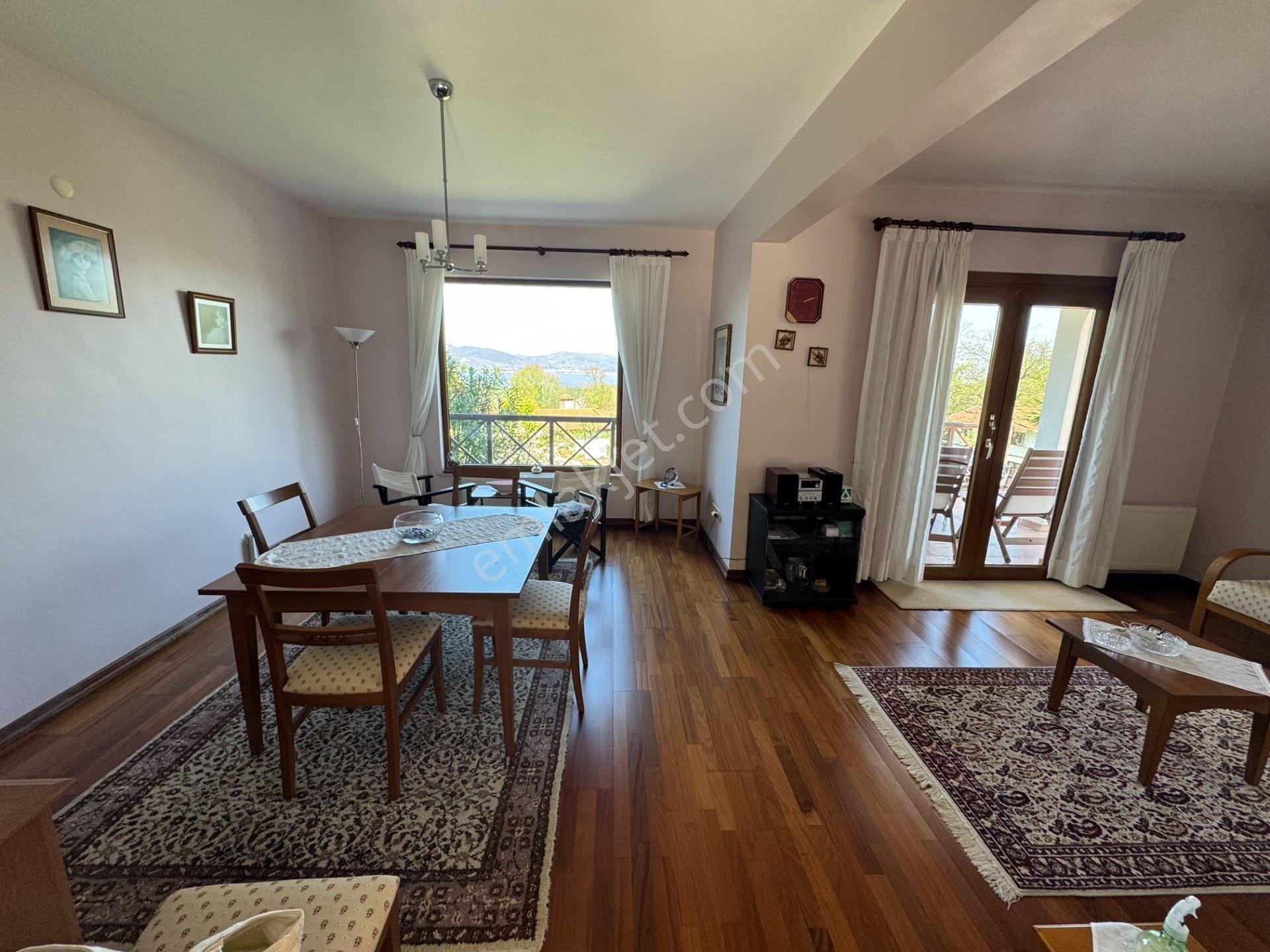 Sapanca Yanık’ta Site İçinde Göl Manzaralı Villa, - Görsel 18
