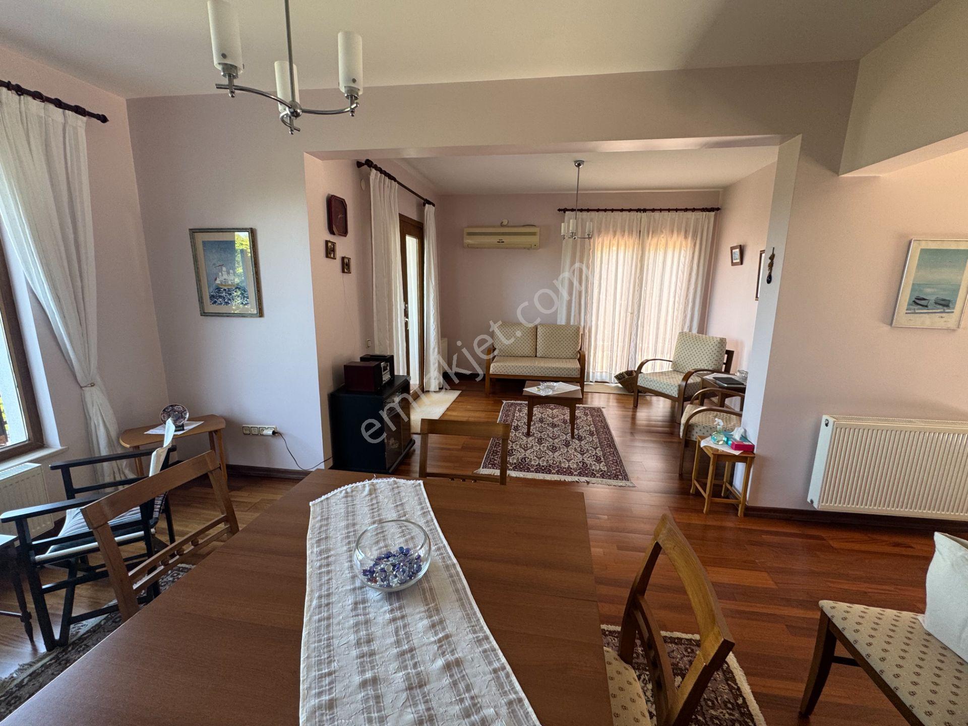 Sapanca Yanık’ta Site İçinde Göl Manzaralı Villa, - Görsel 20