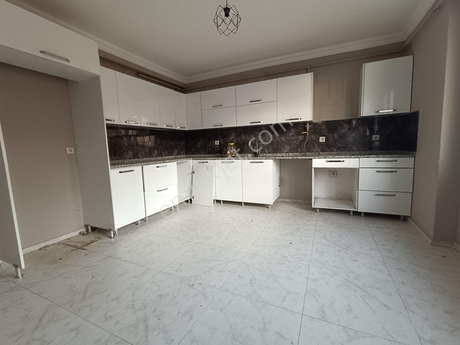 Geniş Ferah Ve Huzur Dairesi Kiralık 3+1 Daire - Görsel 6