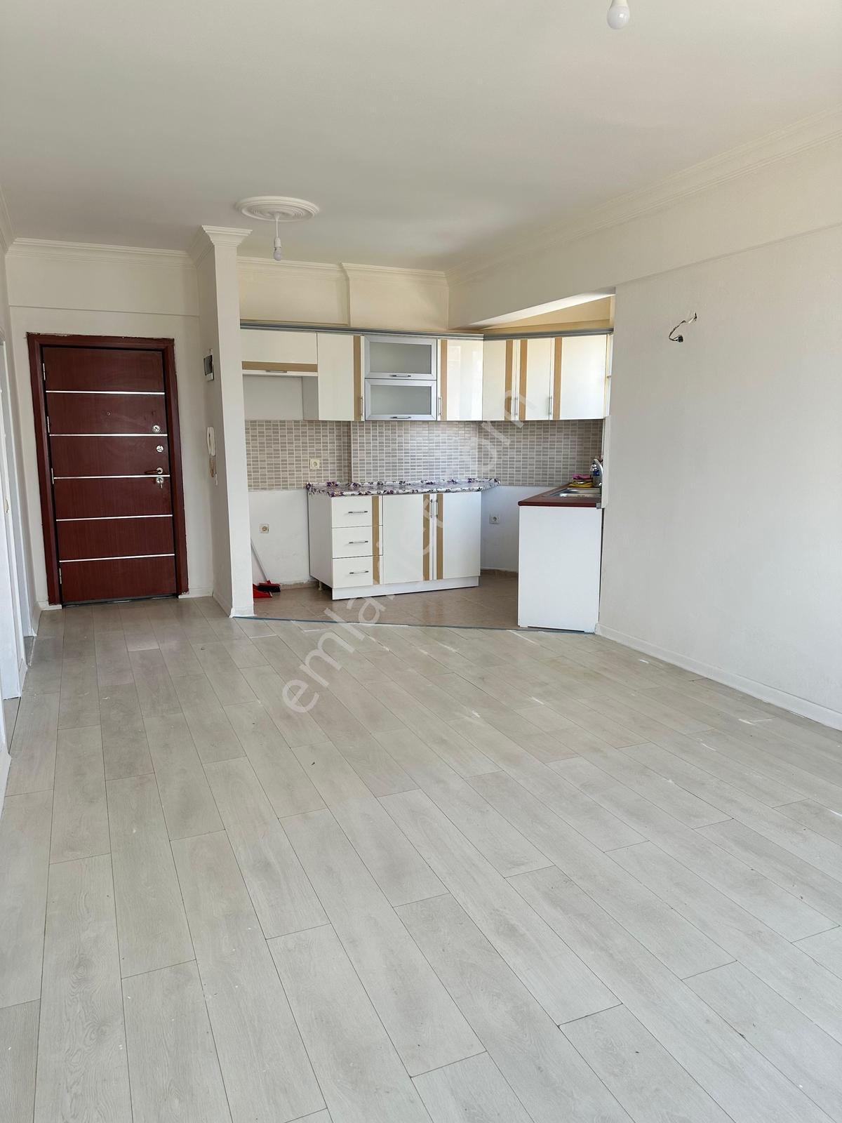 Antalya Altıntaş Mahallesinde 1+1 Katta Acil Satılık Daire - Görsel 3