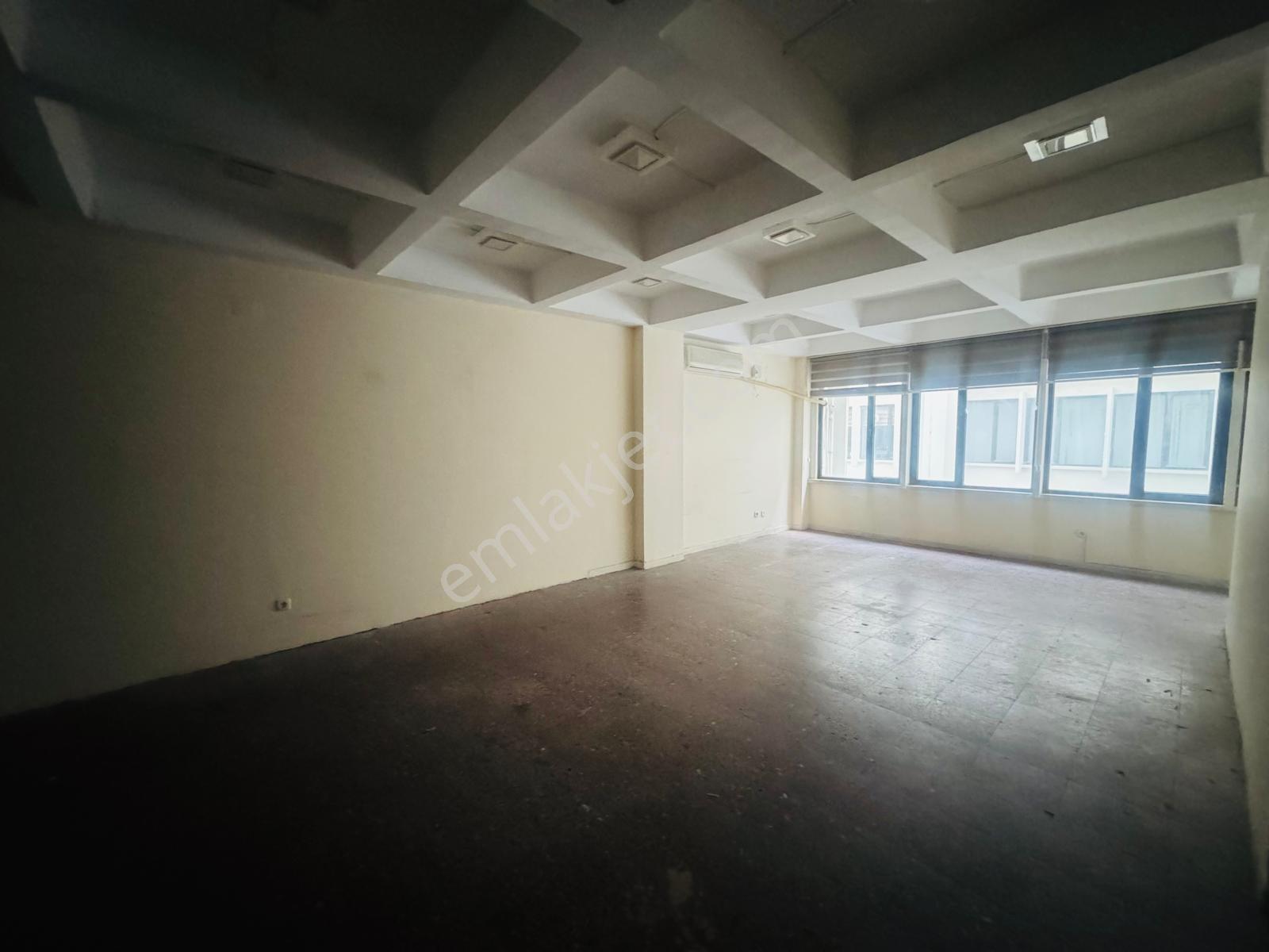 Mersinin Merkezinde Bahri Ok İşhanında Kiralık 70m2 Ofis - Görsel 6