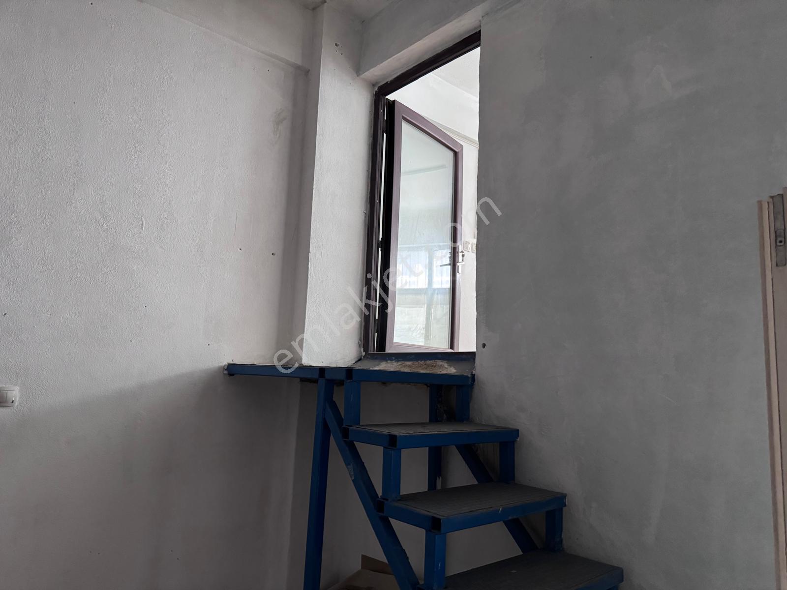 Remax Area'dan Adliye Yakınında Kullanıma Hazır Dükkan - Görsel 3