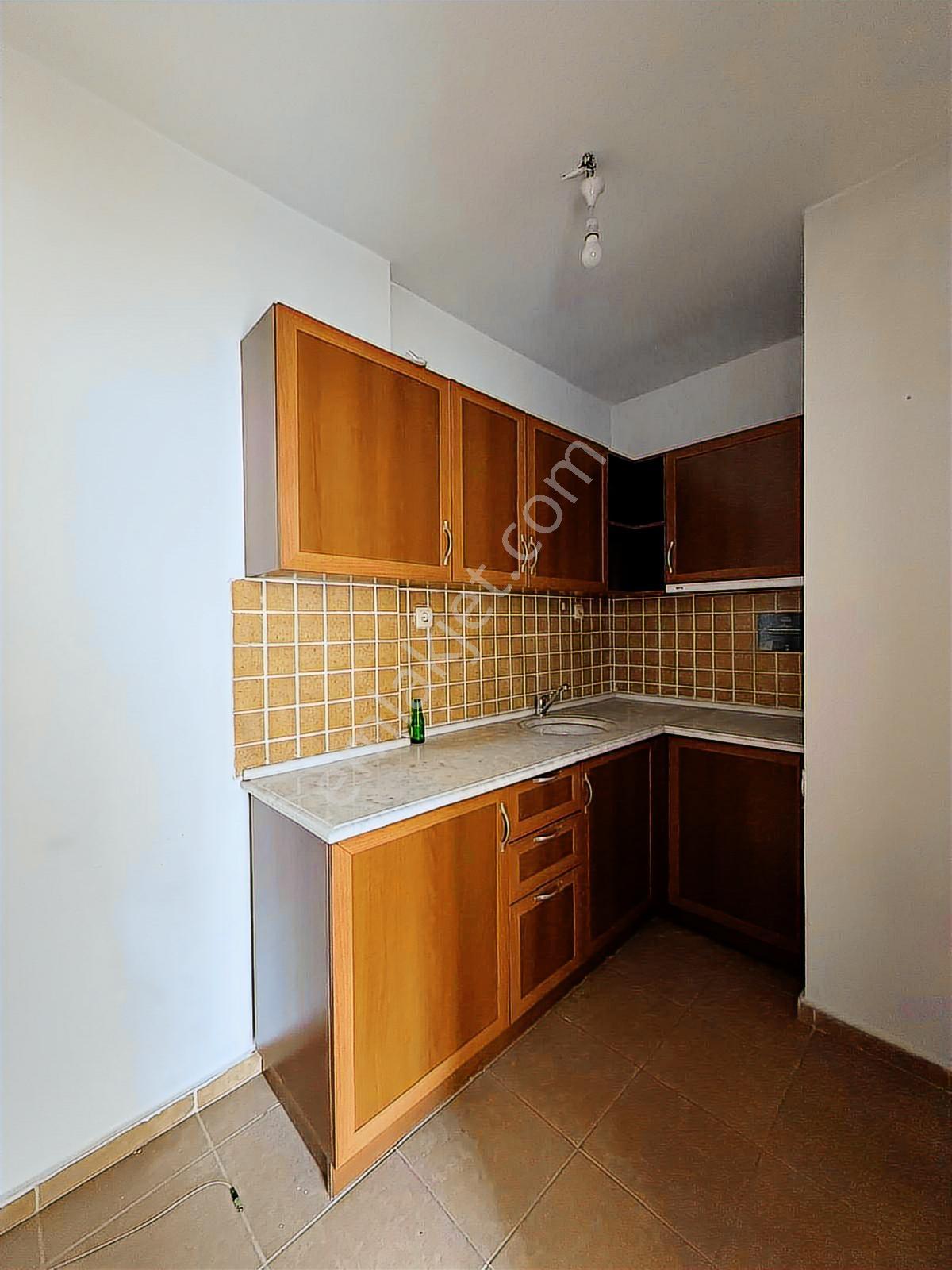 Adliye Karşısı Petkon İş Merkezinde Kiralık Ofis 1+1 - Görsel 9