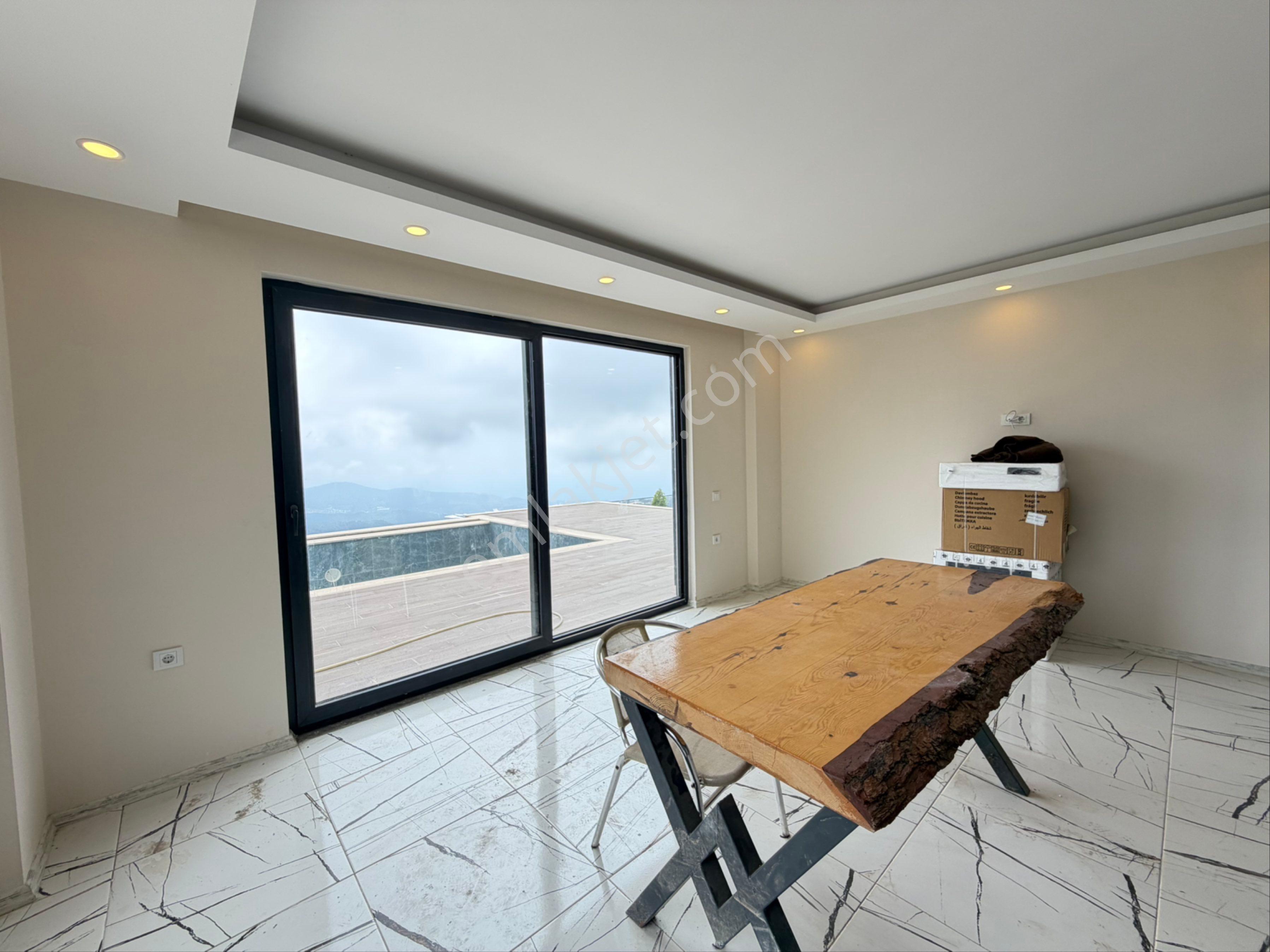 Alanya Gözüküçüklüde Ful Manzaralı Satılık 3+1 Müstakil Villa - Görsel 16