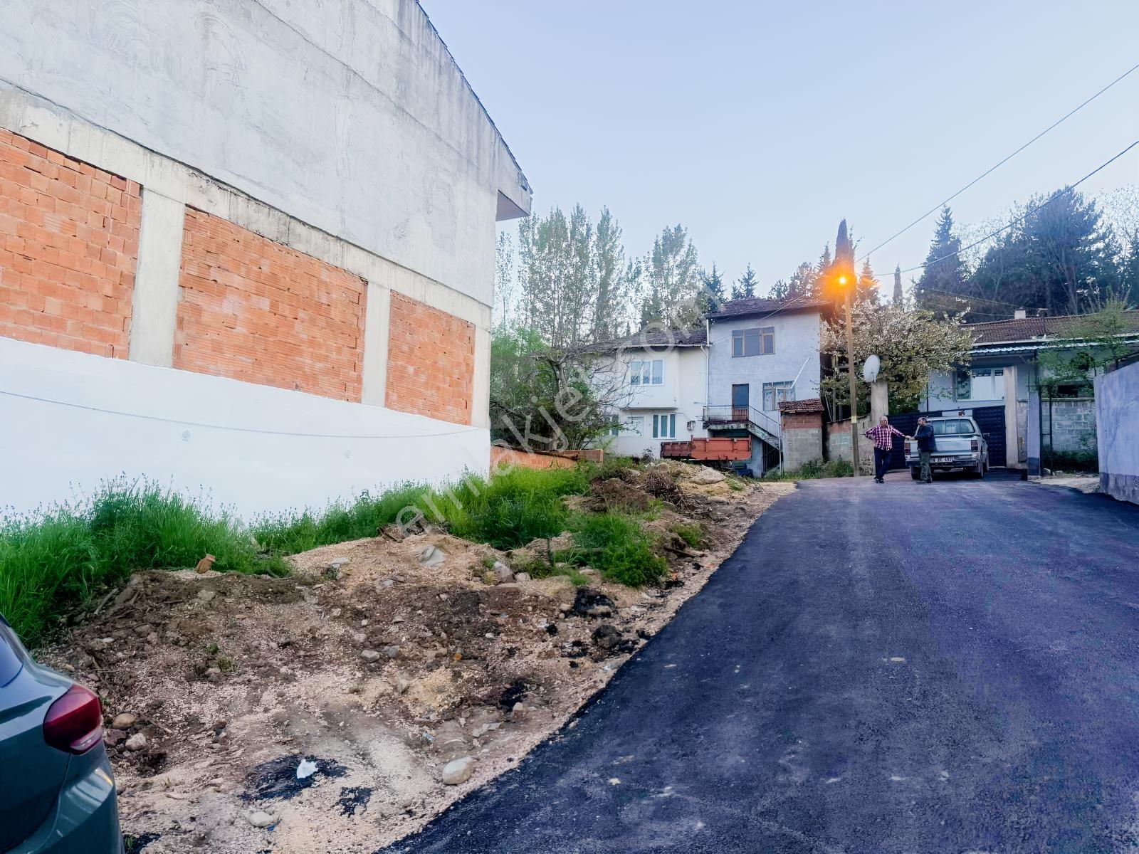 İnegöl Cerrah'ta Bıtışık Nızam 192 M² Satılık Arsa - Görsel 3