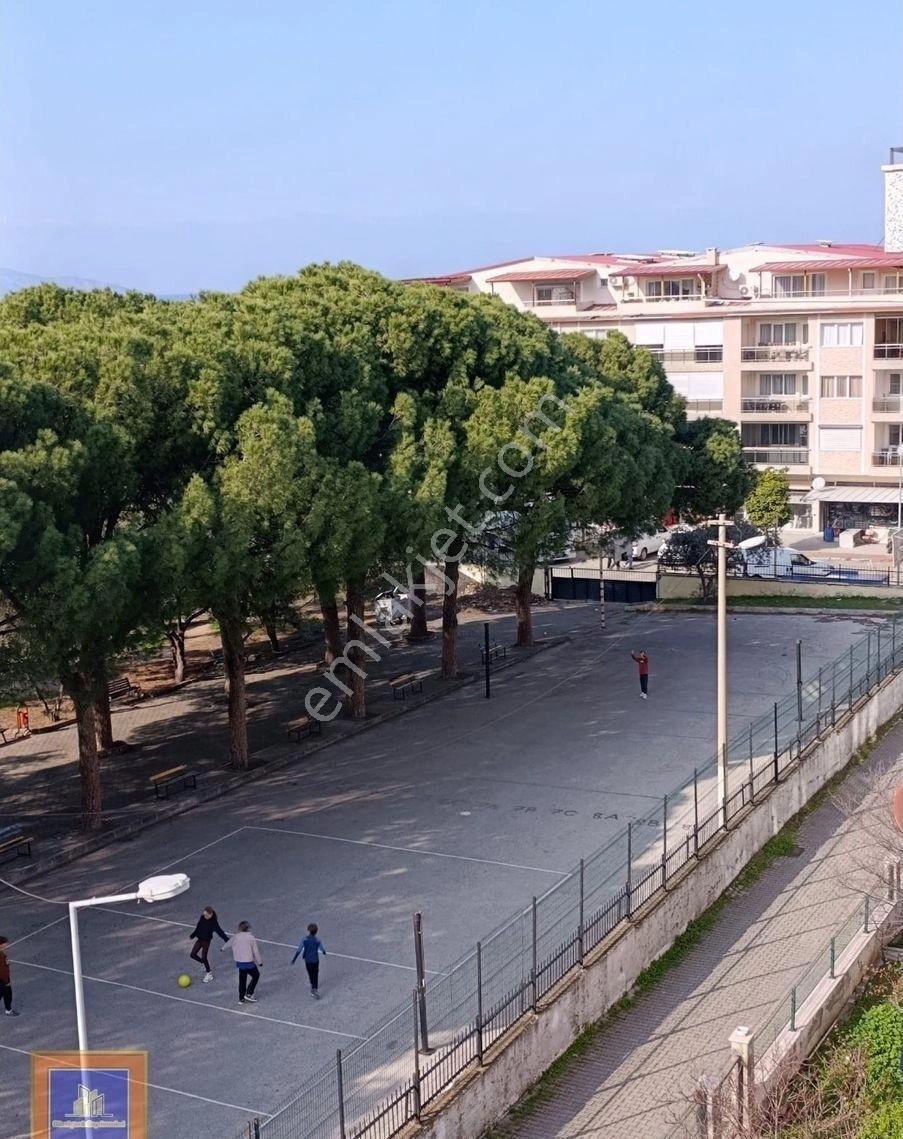 Deniz Manzaralı, Sahile Yakın 2+1 Satılık Daire