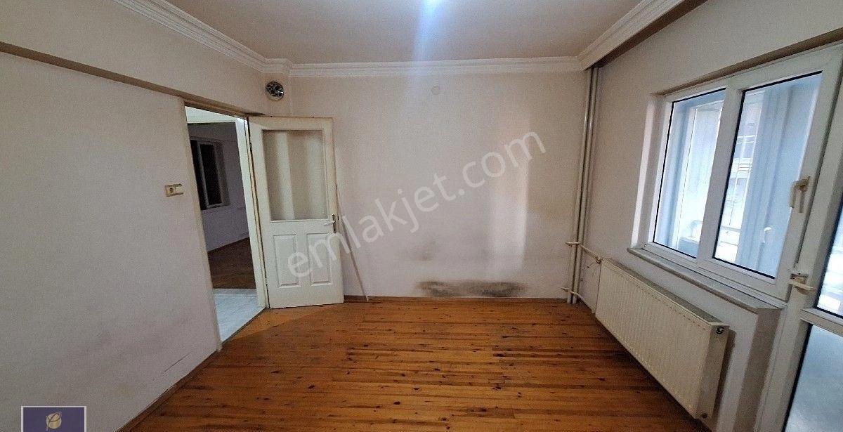 Cumhuriyet Mahallesi'nde 3+1 Harika Konumlu Satılık Daire!!! - Görsel 14