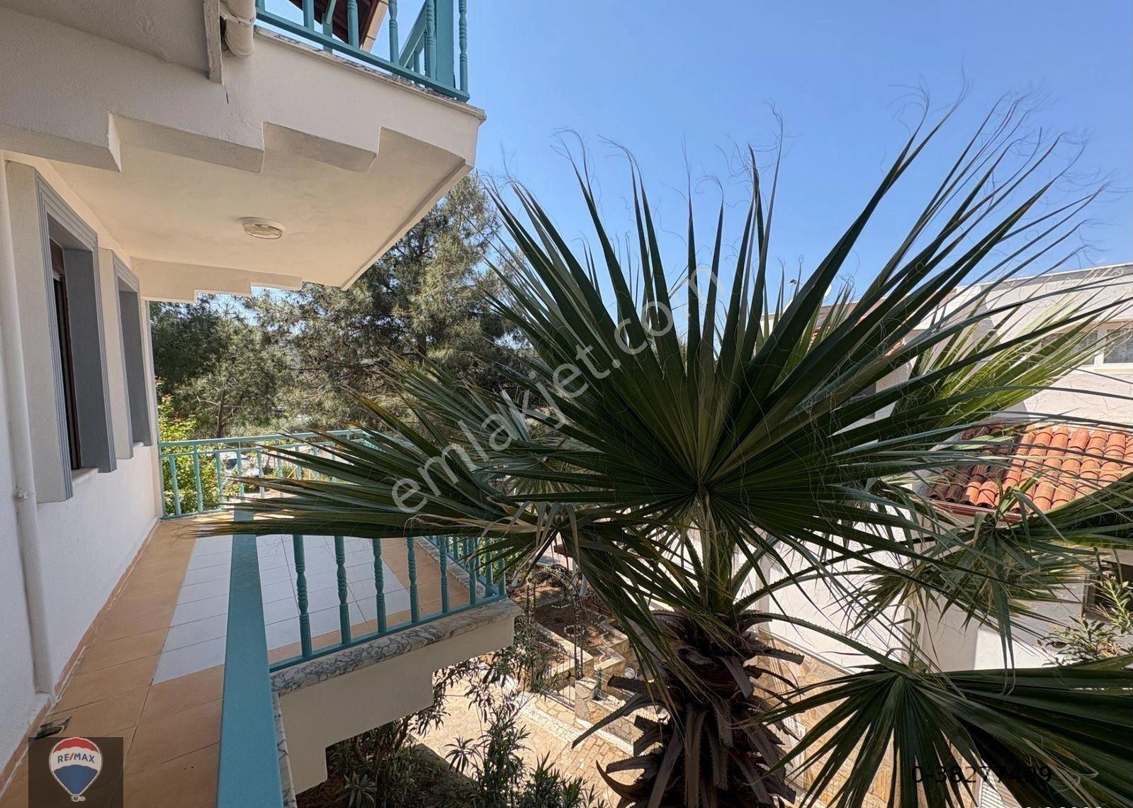 Kuşadası'nda Denize Yürüme Mesafesinde Satılık 4+1 Villa - Görsel 2