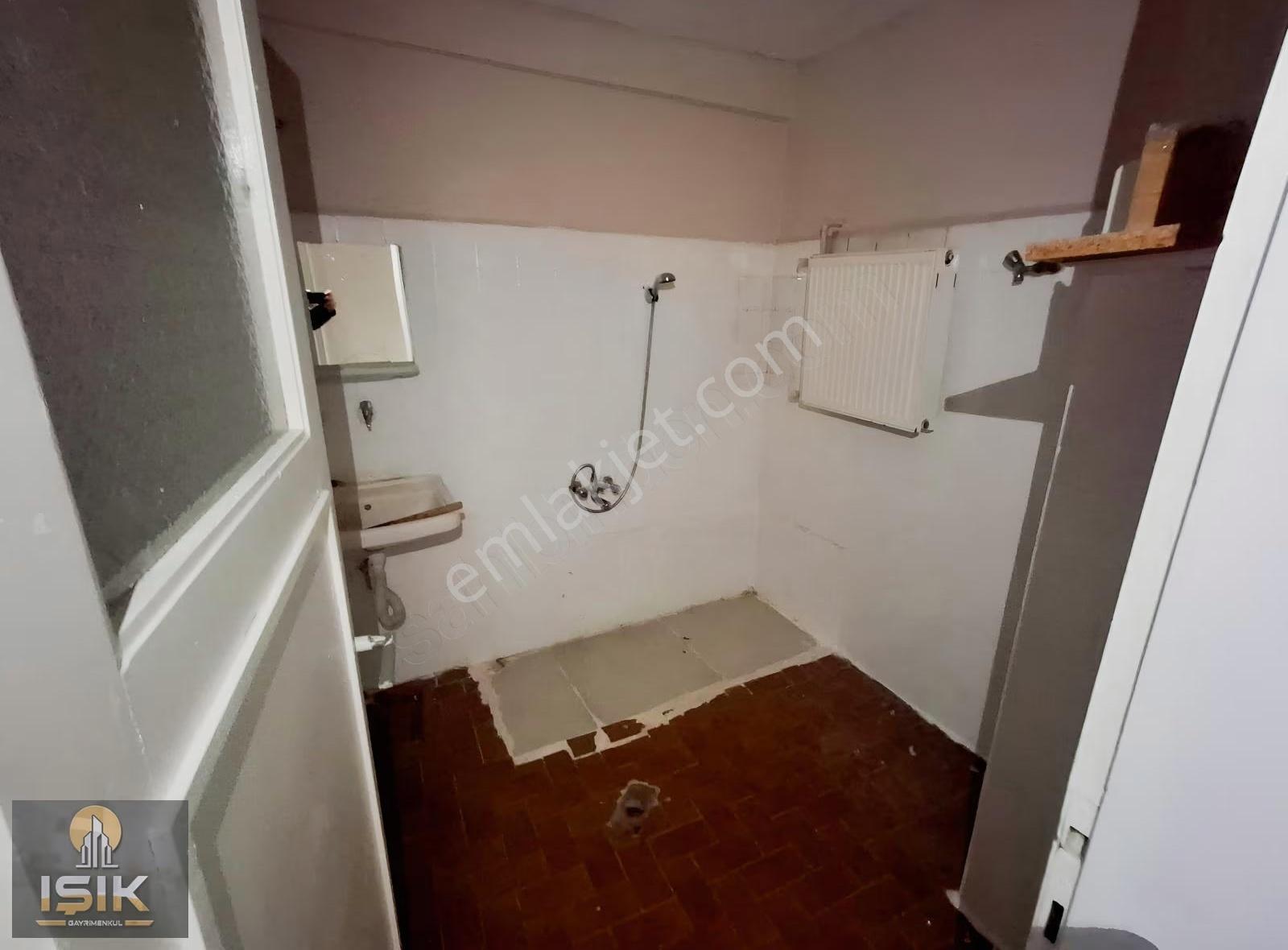 Işık Gayrimenkul'den Köşk Mahallesin'de 2+1 Kiralık Daire - Görsel 10