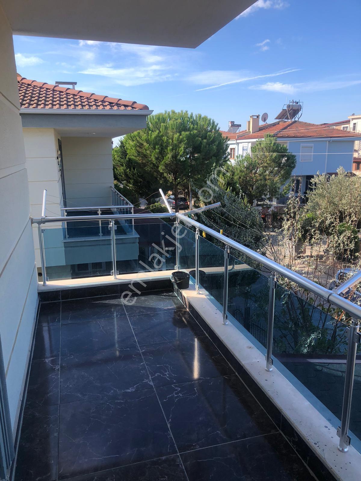 Route 10'dan Ayvalık Sarımsaklı'da Sezonluk Kiralık Villa - Görsel 31