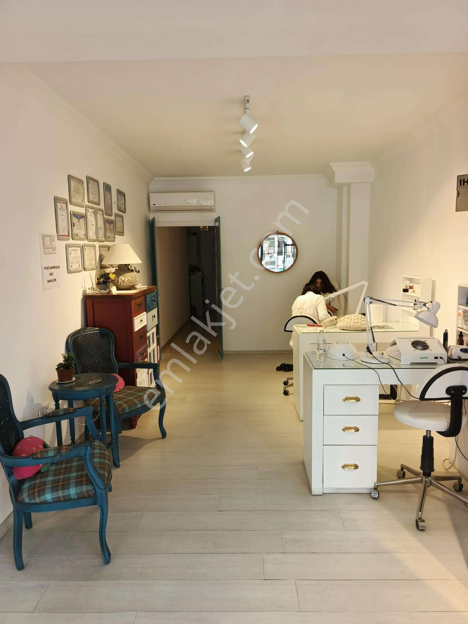 Stop'tan Akarca Yerguzlar Caddesinde Devren Kiralık Dükkan - Görsel 2