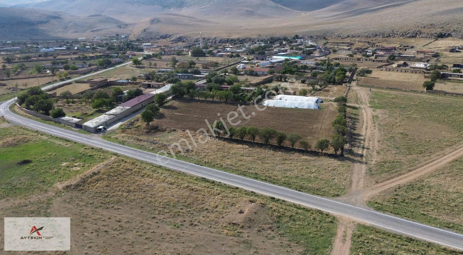 Yunak Cebrailde Asfalta Cephe 960 M² Konut İmarlı Arsa