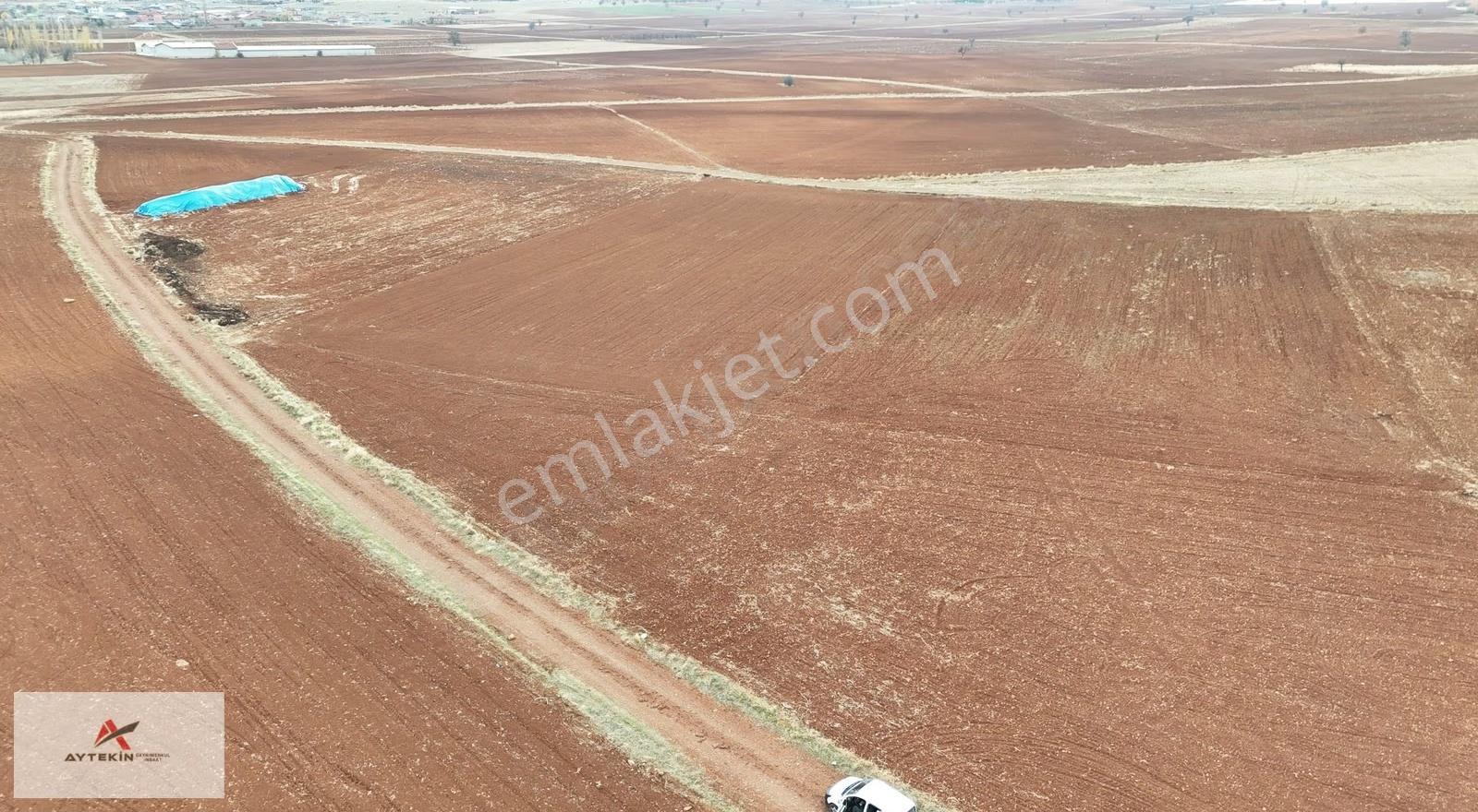 Akören Karahüyük Mahallesinde Yola Sıfır 1.521 M² Müstakil Tarla - Görsel 6