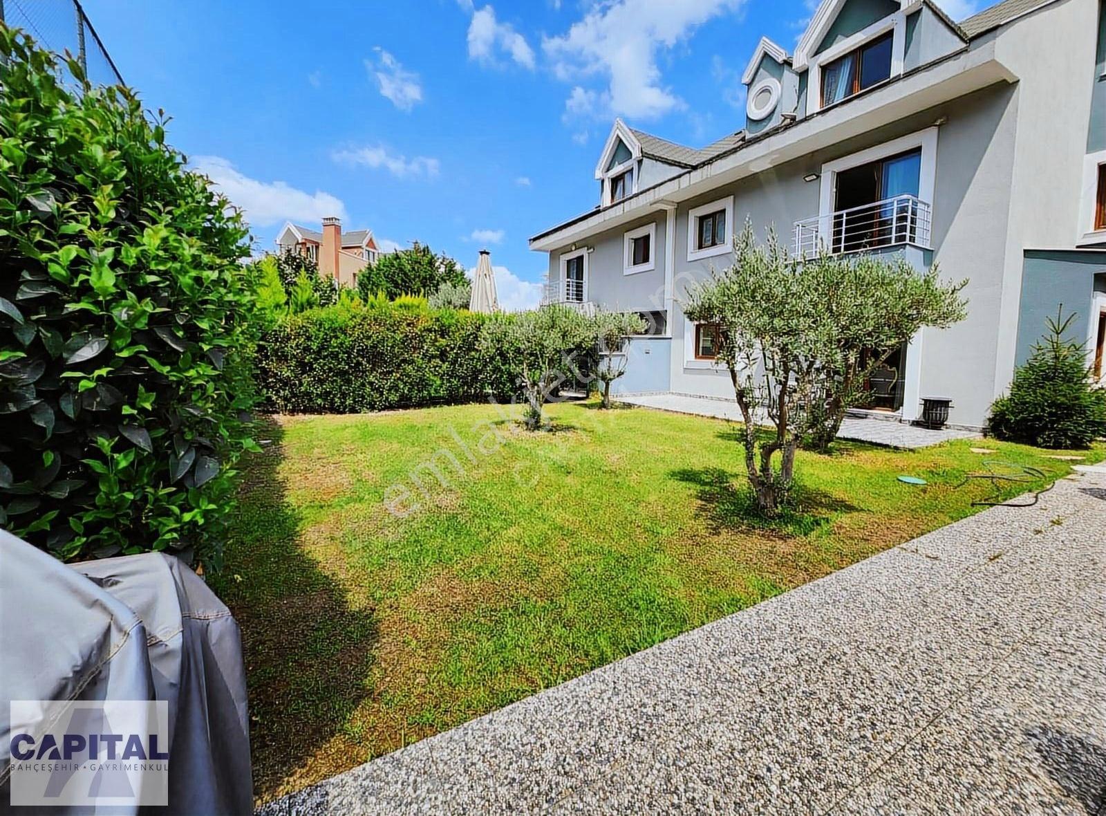 Bahçeşehir 2. Kısım Marla Villalarında Satılık Eşyalı Villa