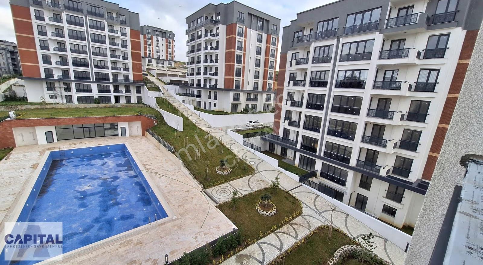 Resital Bahçeşehir Havuz Cephe & Ara Kat Sıfır 3+1 Kiralık