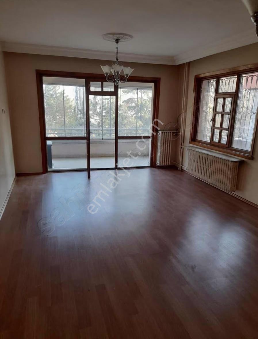 Şehrin Merkezinde Nene Hatun Parkına Cephe Bakımlı Daire