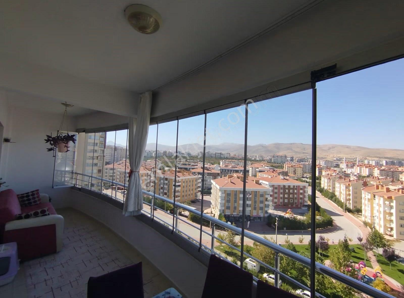 Bahçeşehir Gold Konutlarında 4+1 Geniş, Ferah Satılık Daire - Görsel 5