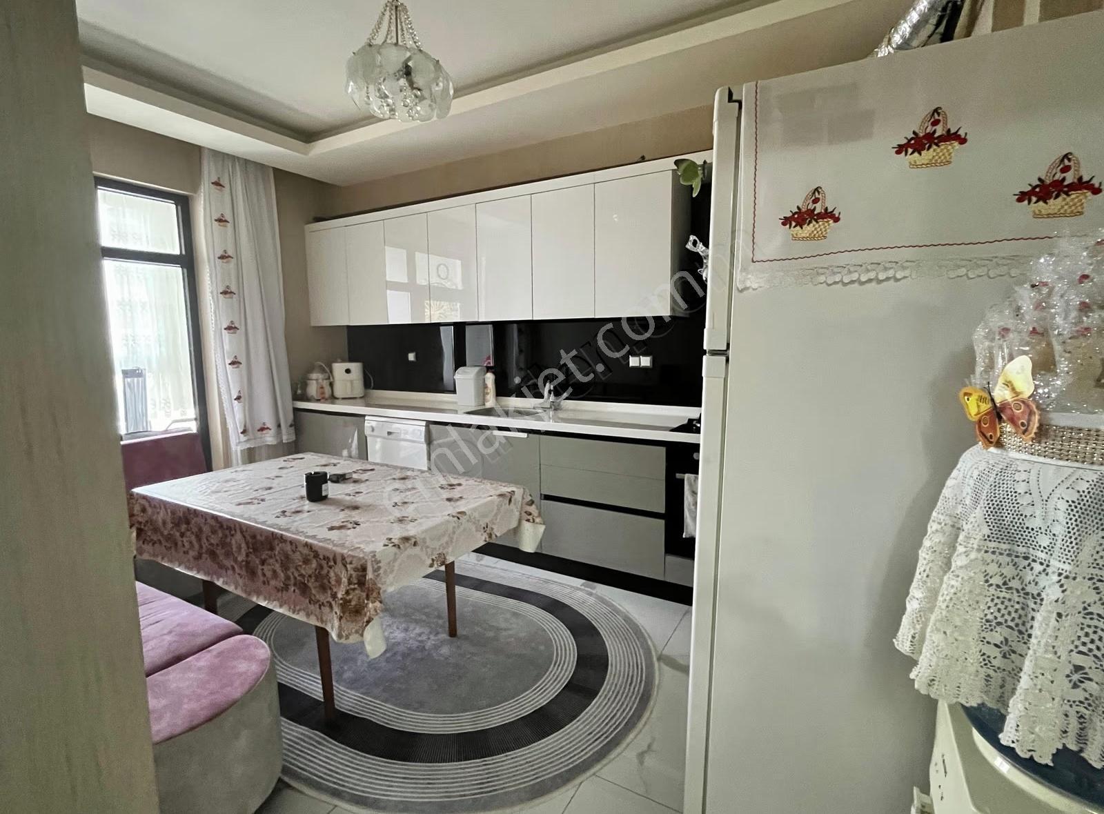 Şafak Caddesi Üzeri Satılık 2+1 Daire - Görsel 3