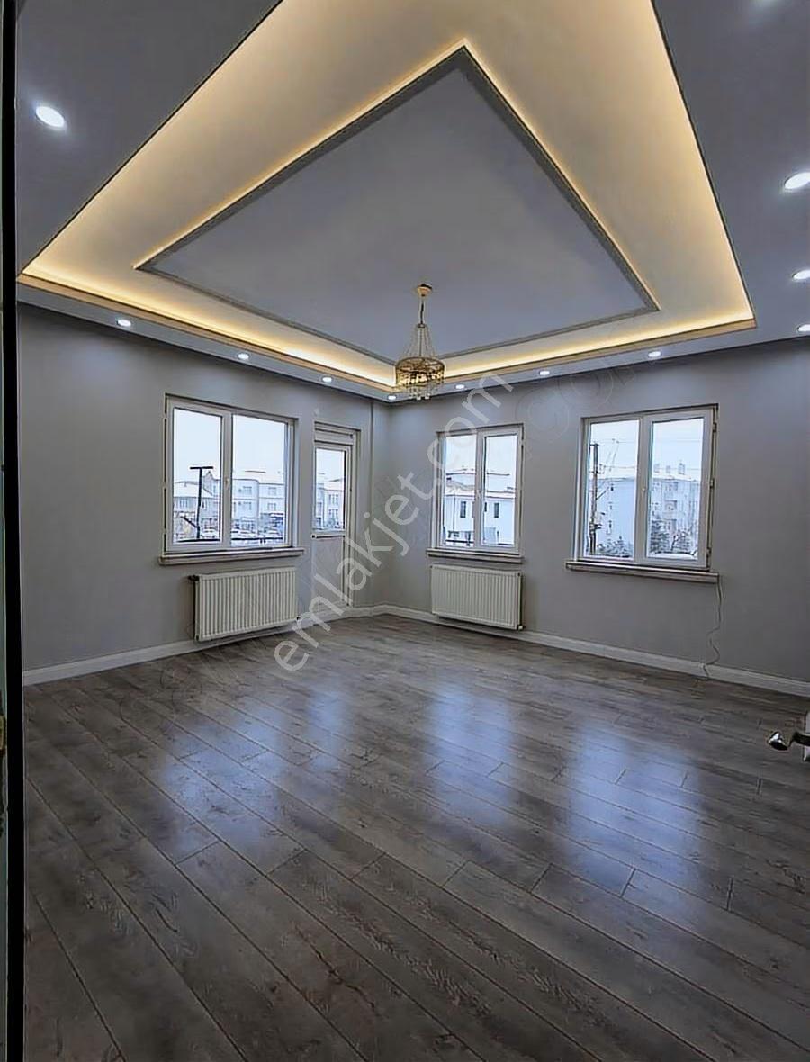İkizler Gayrimenkul'den Özalperde Satılık 3+1 Ful Yapılı Daire..
