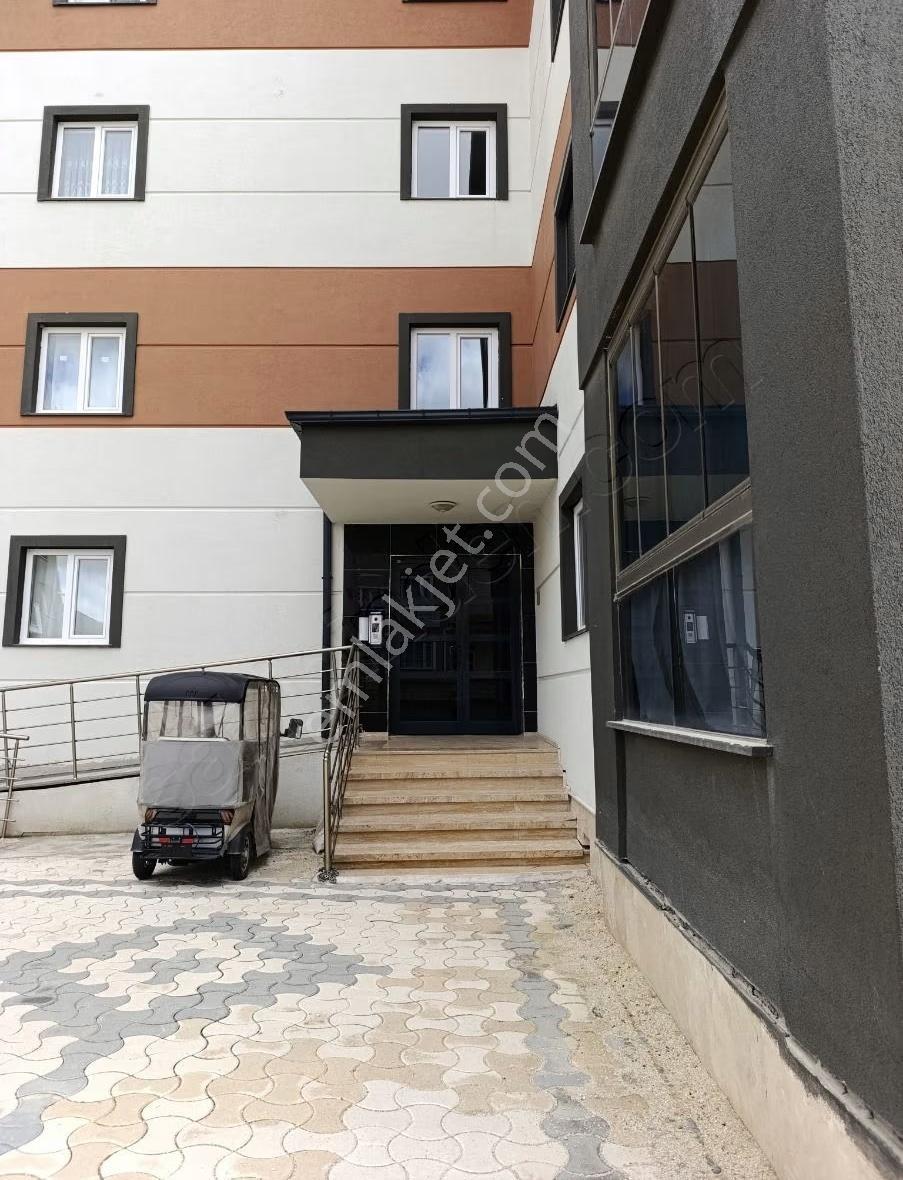 Satılık 3+1 Selahattin Eyyubi Mahallesinde Yüksek Giriş - Görsel 12
