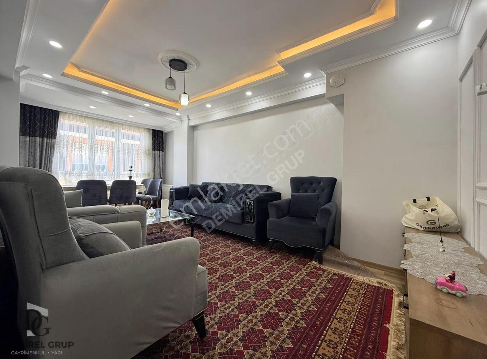 Güzelyurt Mahallesi 2+1 Fırsat Daire Metrobüse Yakın Dekorlu! - Görsel 18