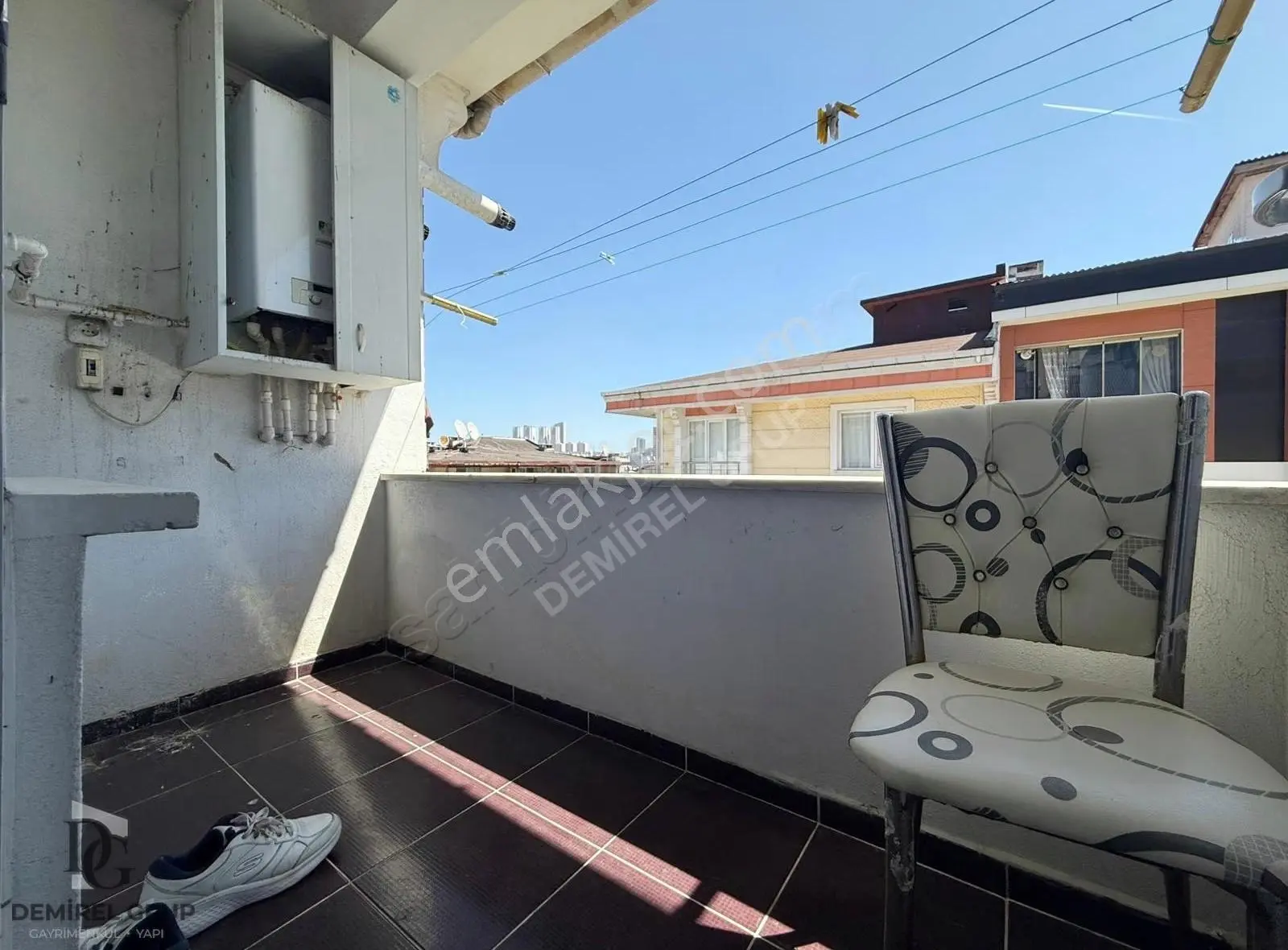 Güzelyurt Mahallesi 2+1 Fırsat Daire Metrobüse Yakın Dekorlu! - Görsel 32