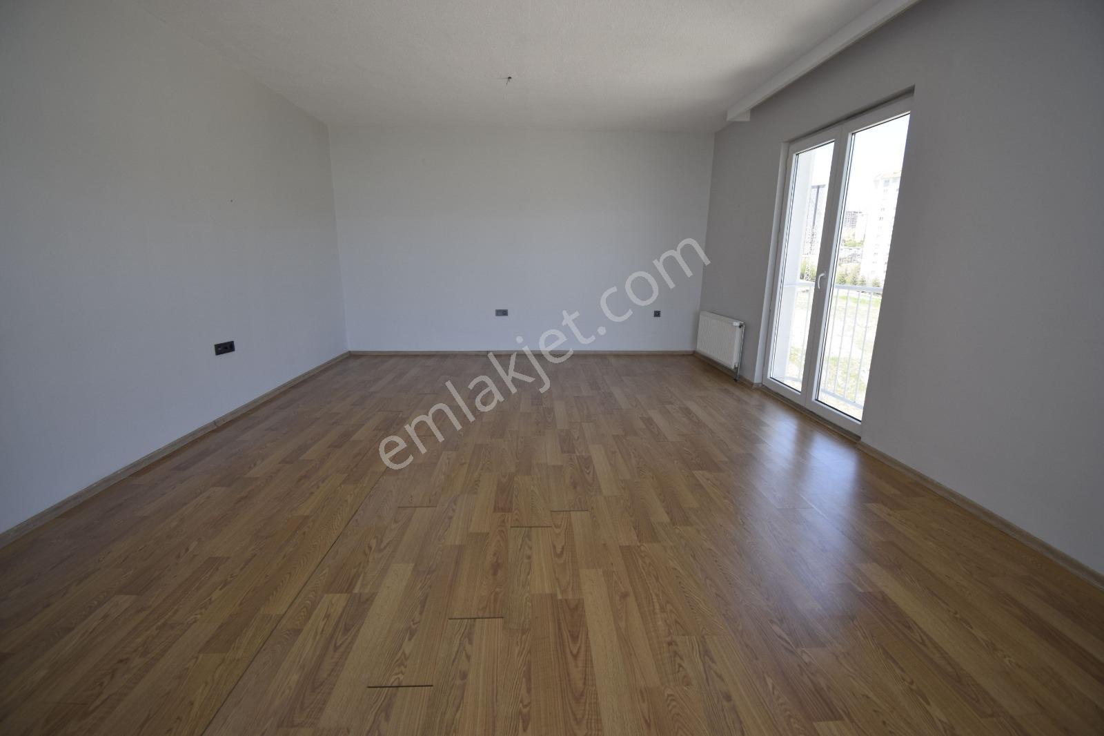Turyaptan Etimesgut Yapracık Odtü Sitesinde Kiralık 3+1 Daire - Görsel 11